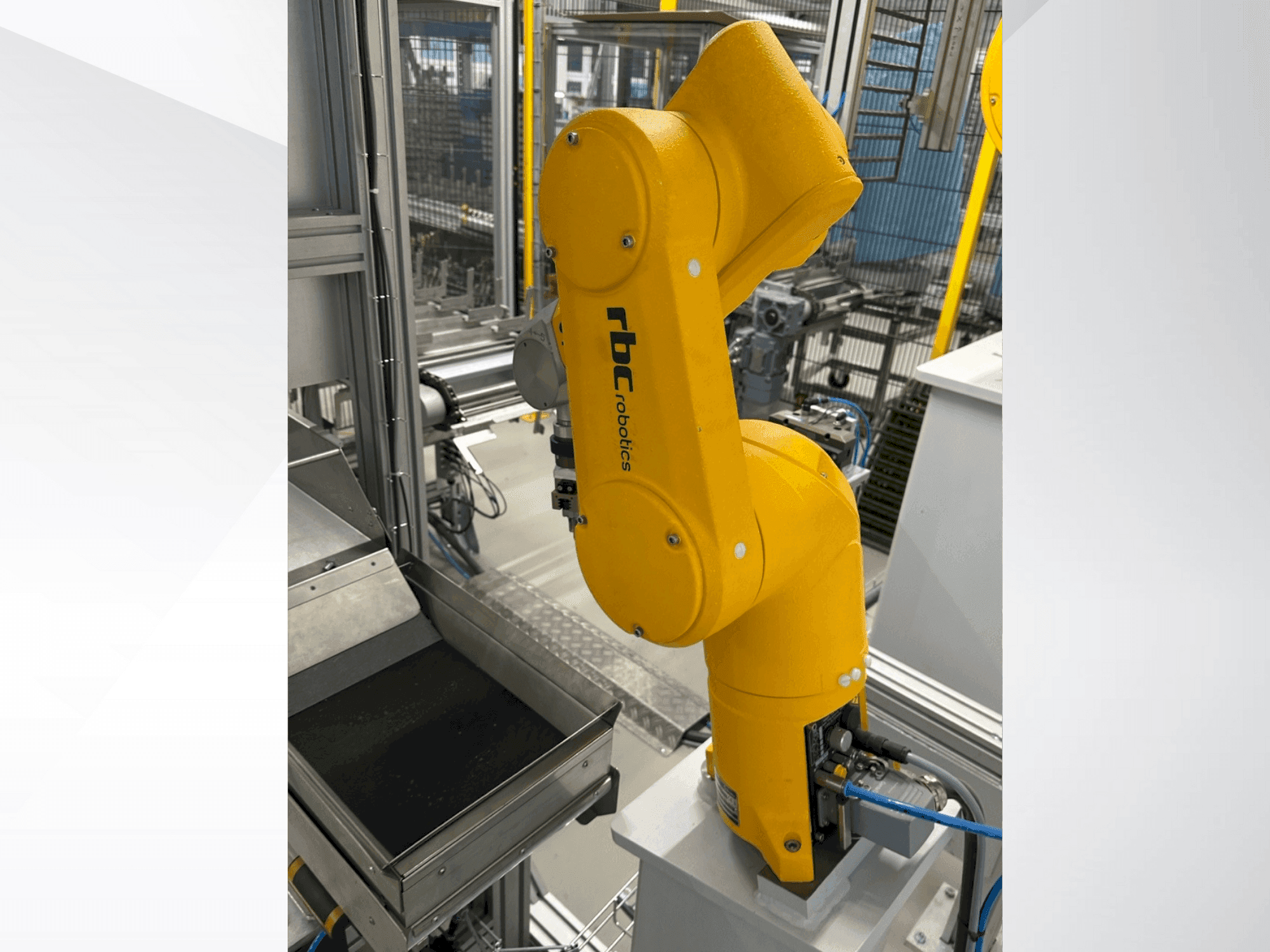 Masina STAUBLI TX60 eestvaade