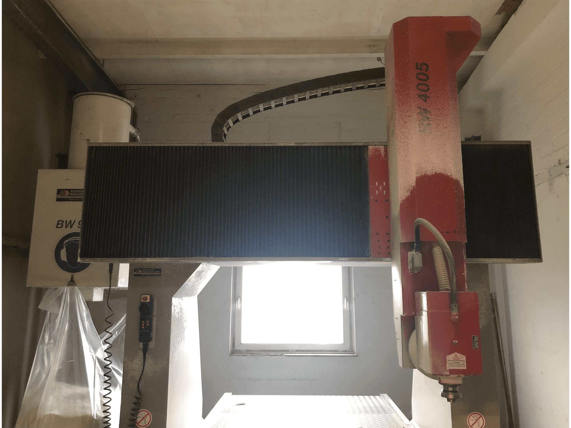 Masina BORNEMANN BW 4005 eestvaade