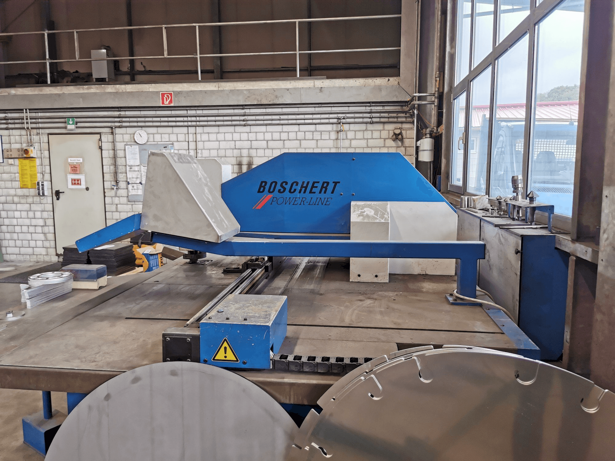 Masina BOSCHERT PL 150 CNC Z eestvaade