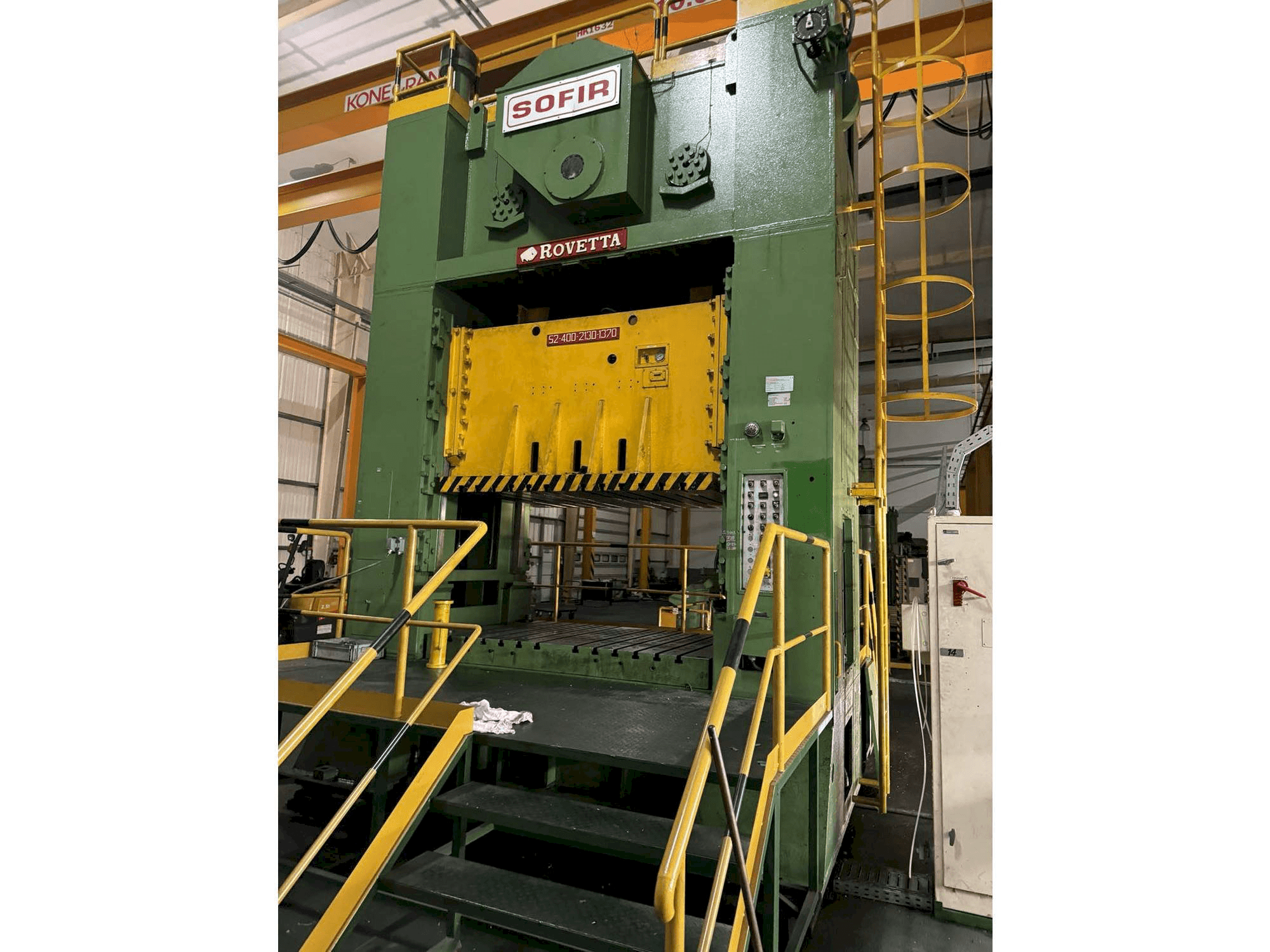 Masina ROVETTA 400t eestvaade