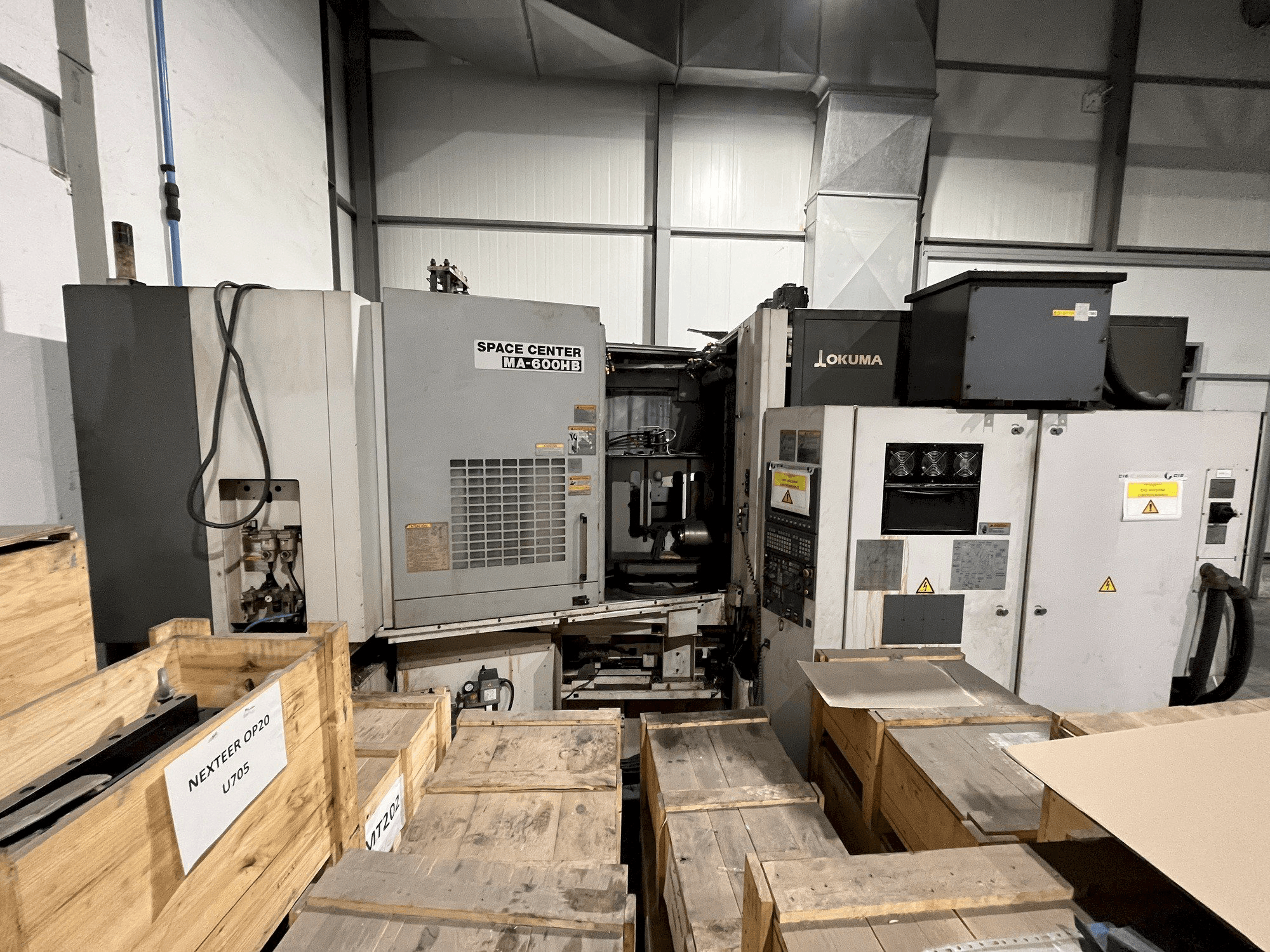 Masina Okuma MA-600HB eestvaade