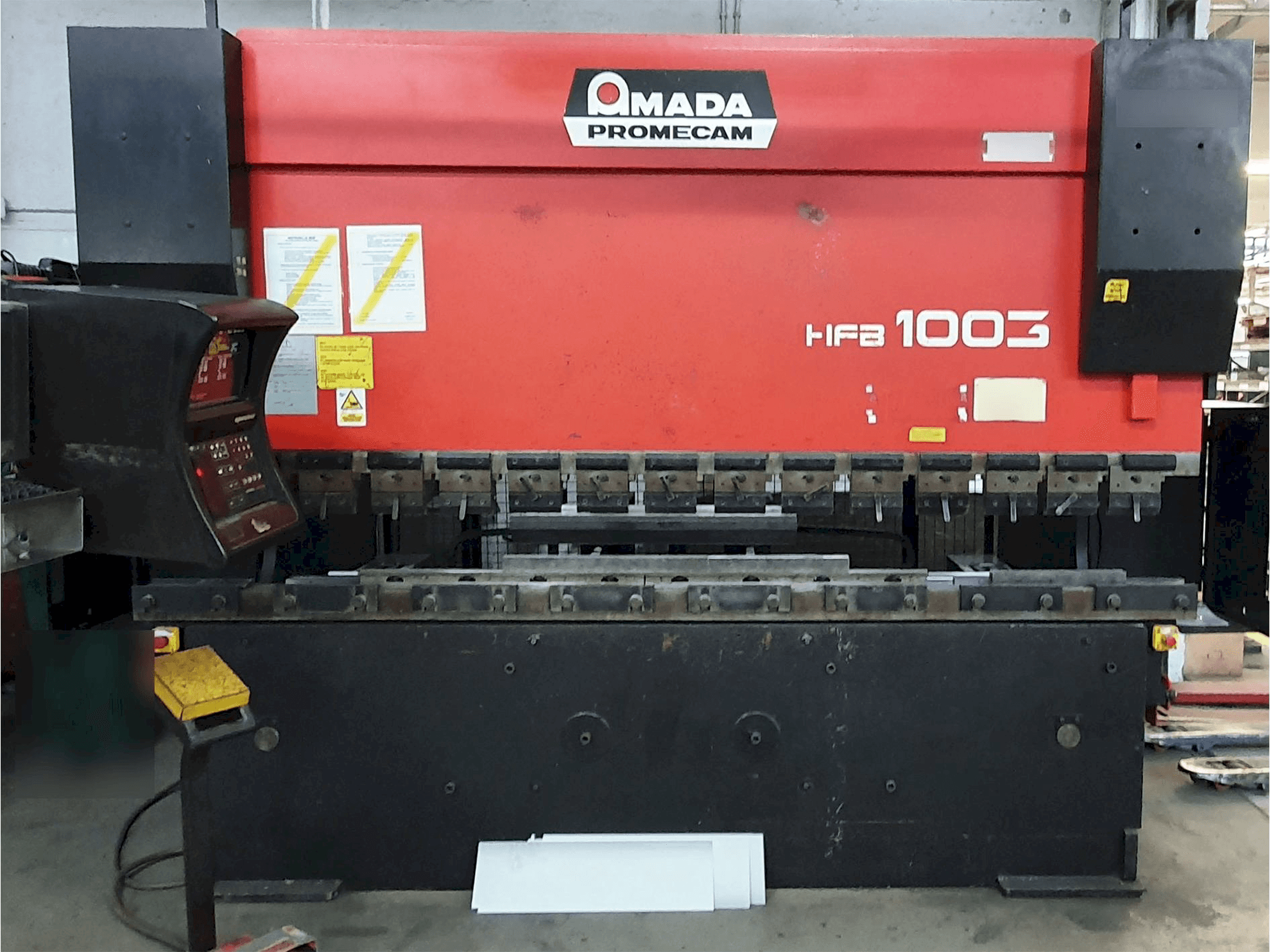 Masina AMADA HFB 100.3 eestvaade