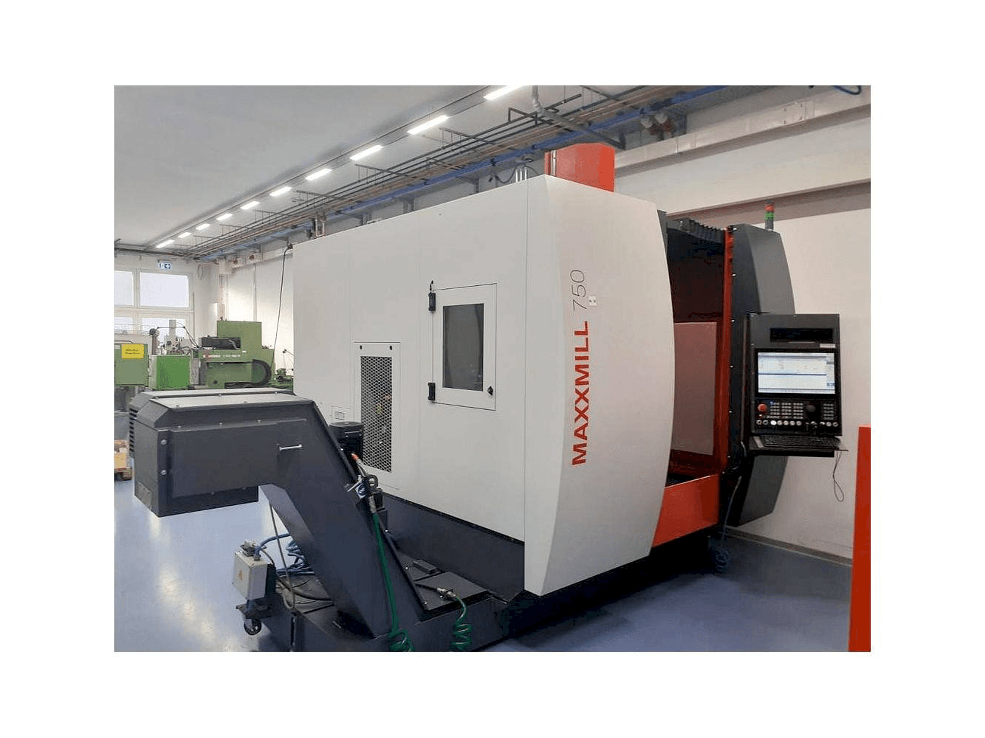 Masina EMCO Maxxmill 750 eestvaade