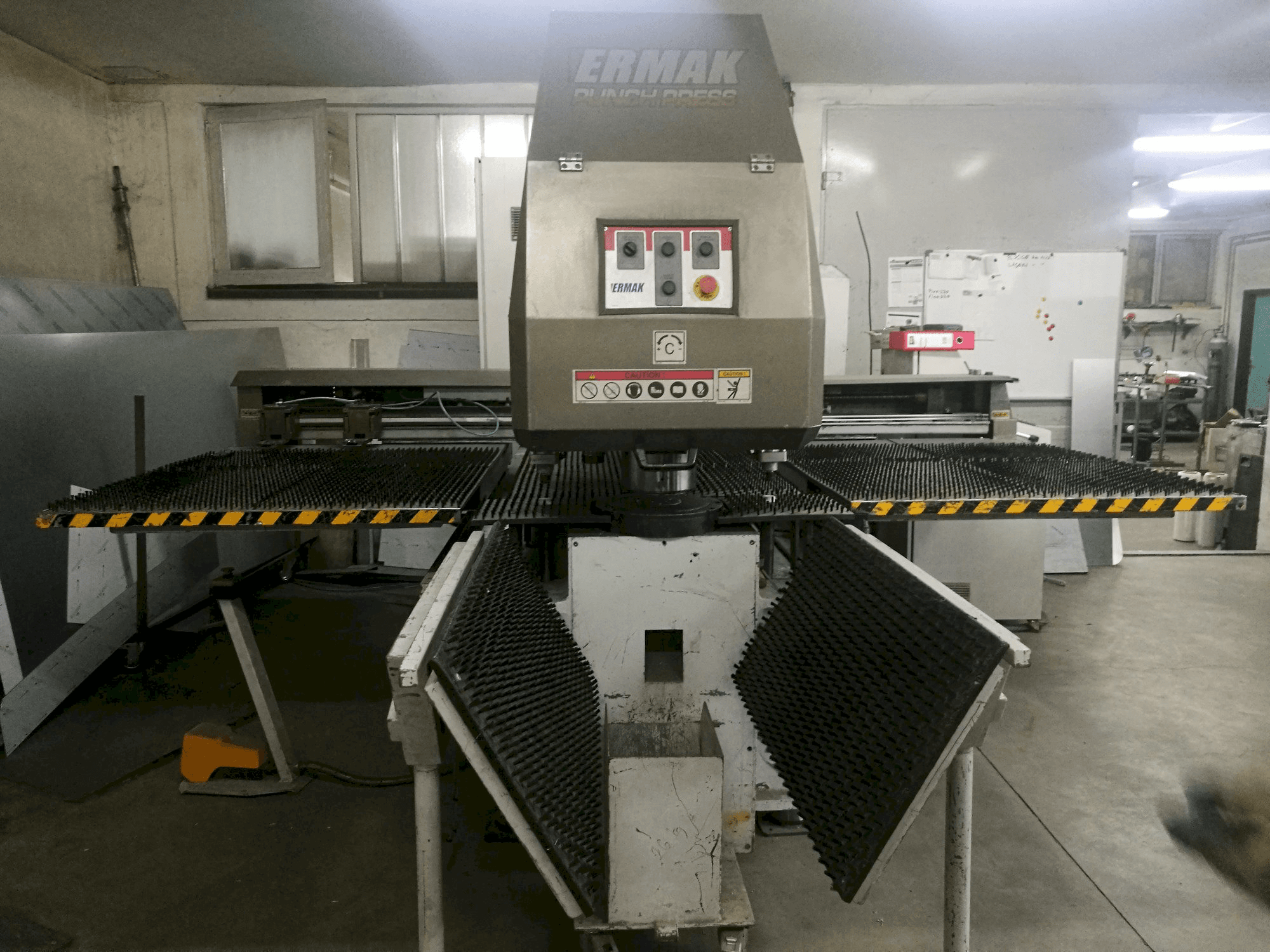 Masina ERMAKSAN RPP 127-30 eestvaade