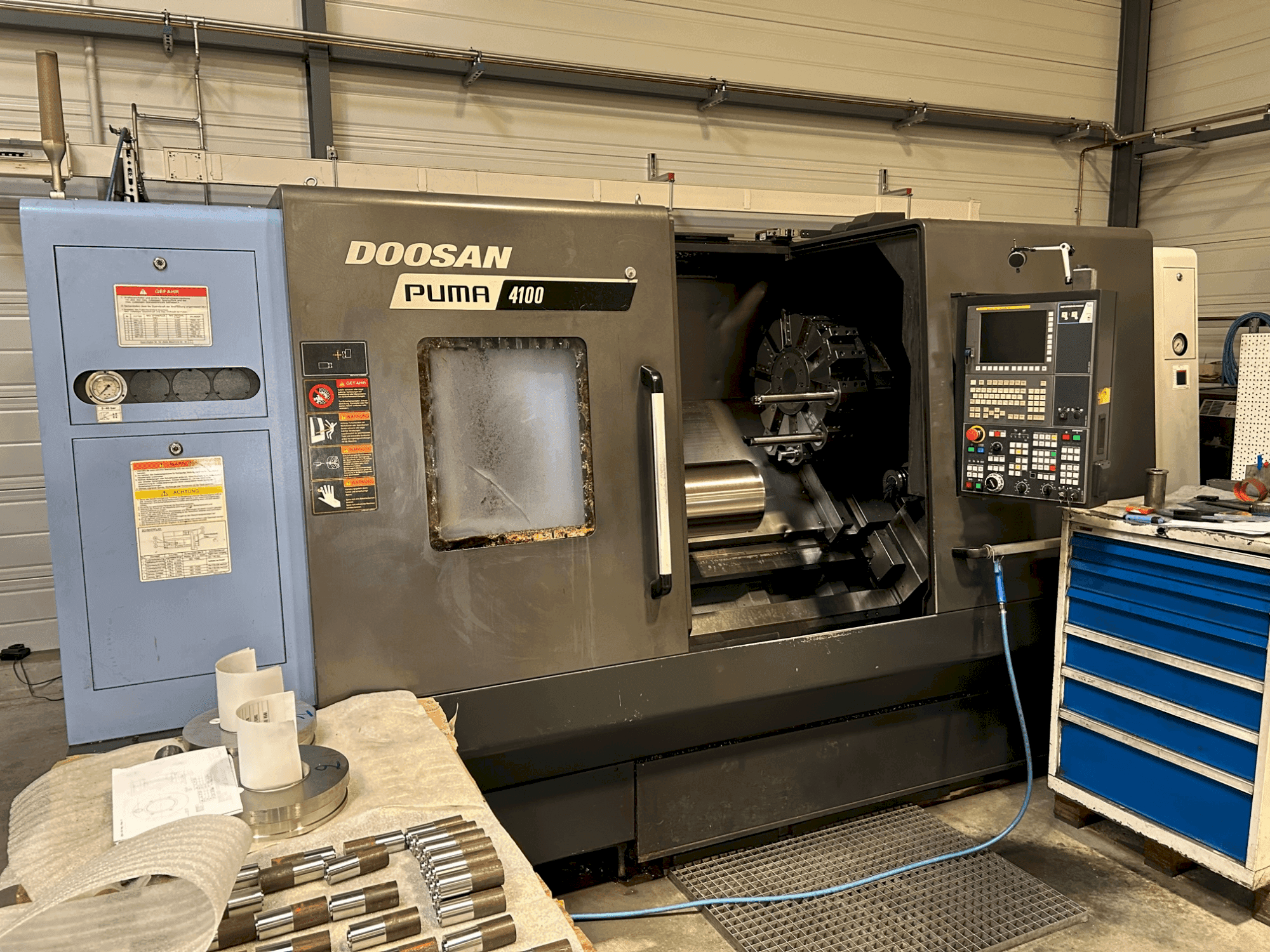 Masina DOOSAN PUMA 4100B eestvaade