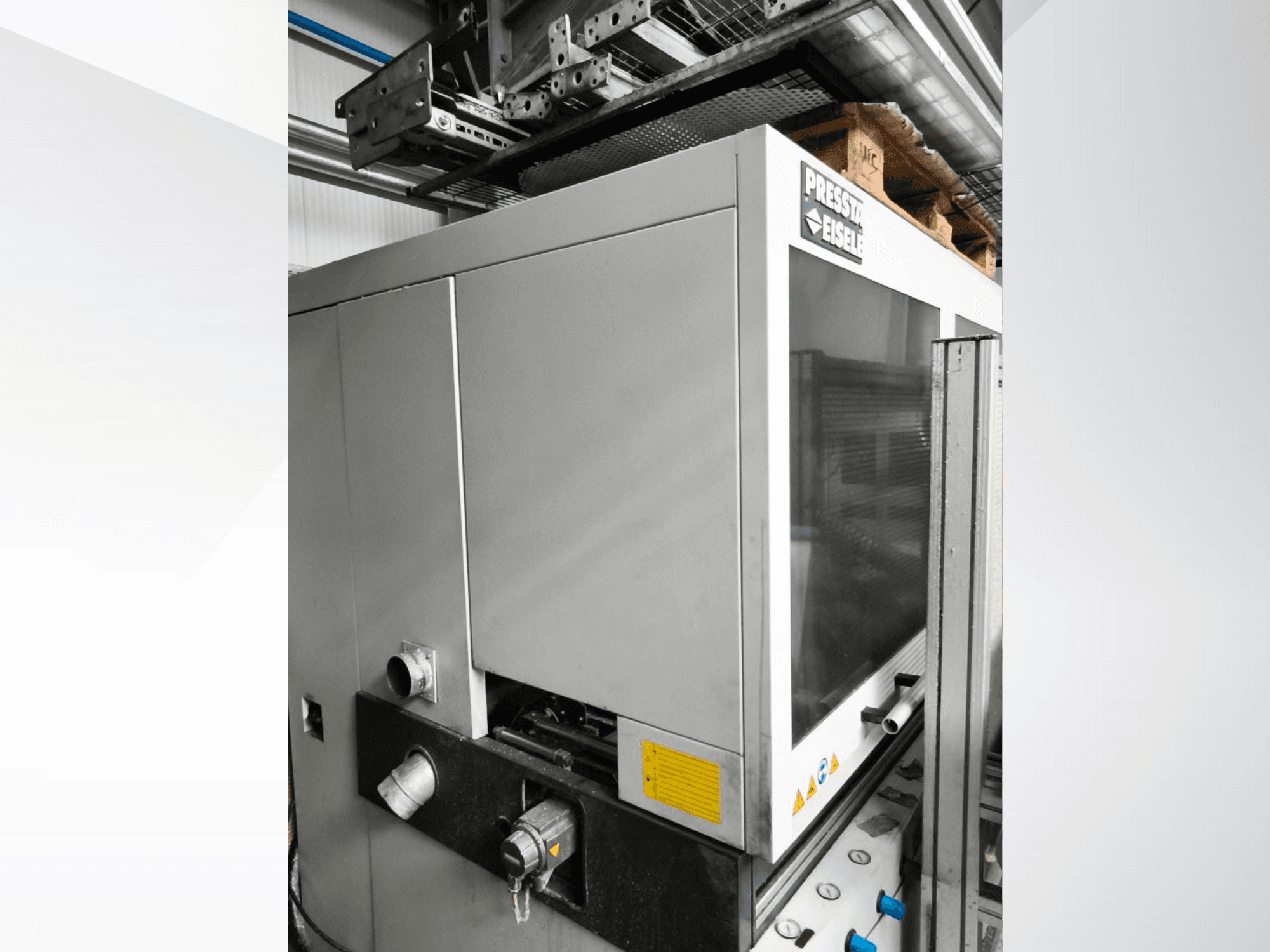 Metallist ketassaag PRESSTA EISELE Profilma 400 V, külgvaade, kus on esile toodud juhtpaneel ja mehaanilised üksikasjad.