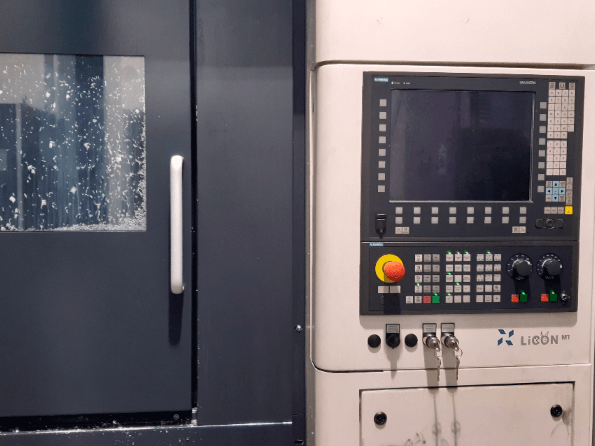 LICON LiFLEX II 766 i3 DT B22 horisontaalse treipingi juhtpaneel, esivaade, millel on näha ekraan ja juhtnupud.