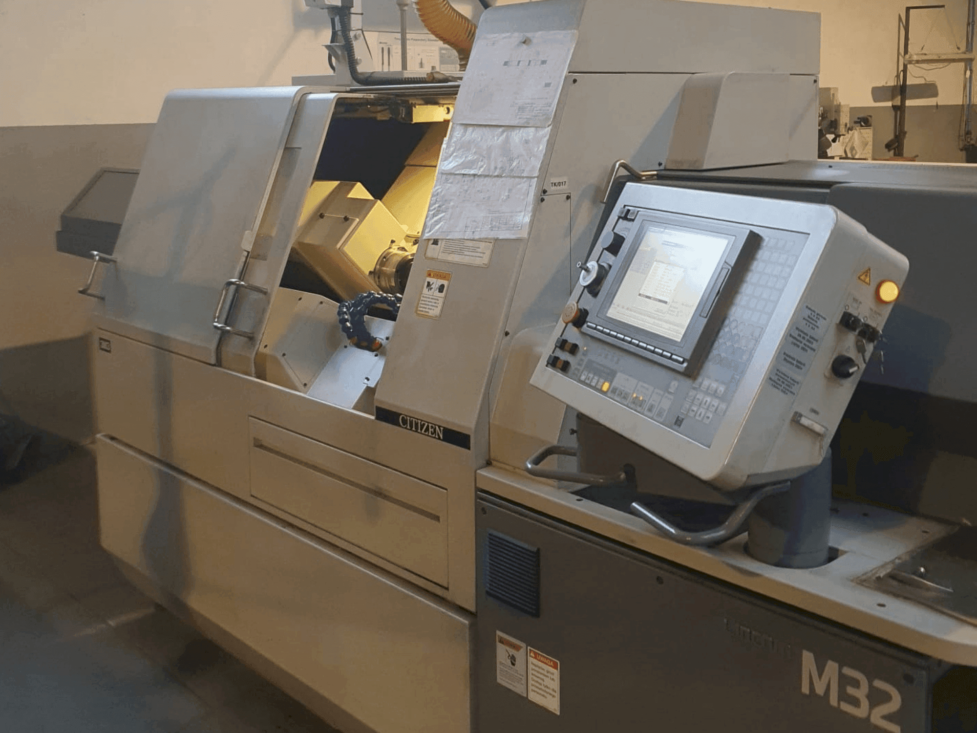 Masina Citizen M32 eestvaade