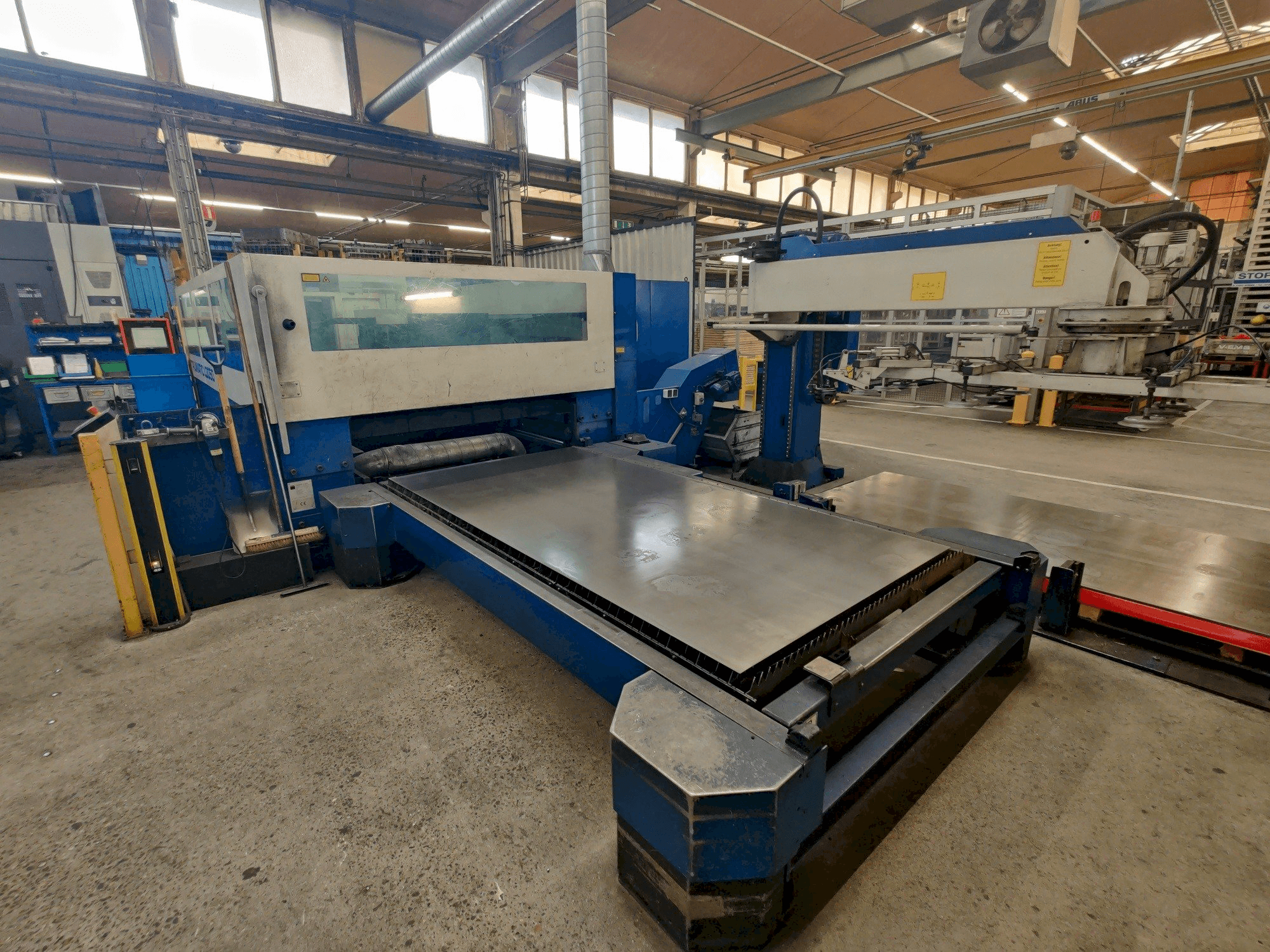 Masina Trumpf Trumatic L3050 eestvaade