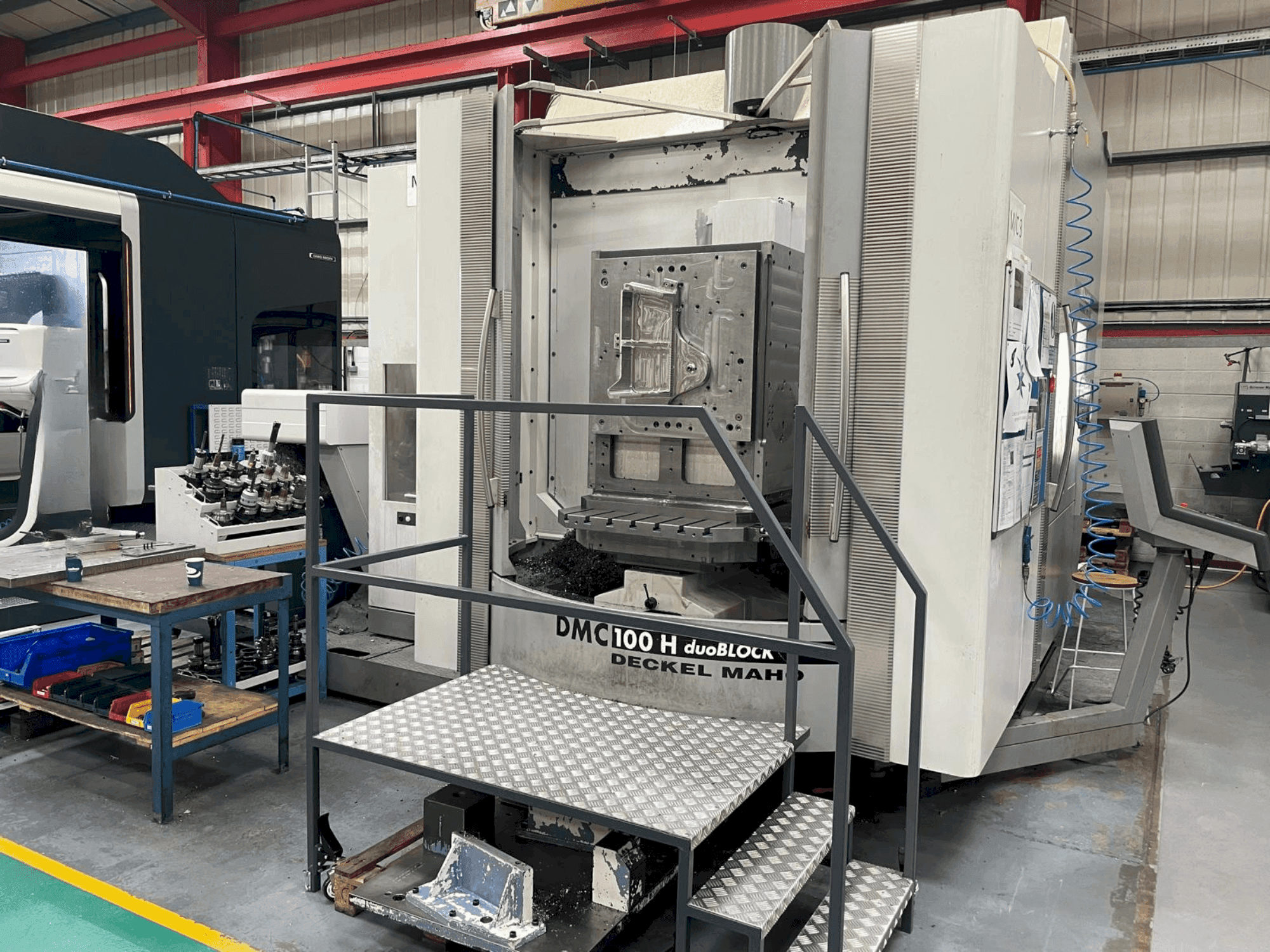 Masina DMG DECKEL MAHO DMC 100H duoBLOCK eestvaade