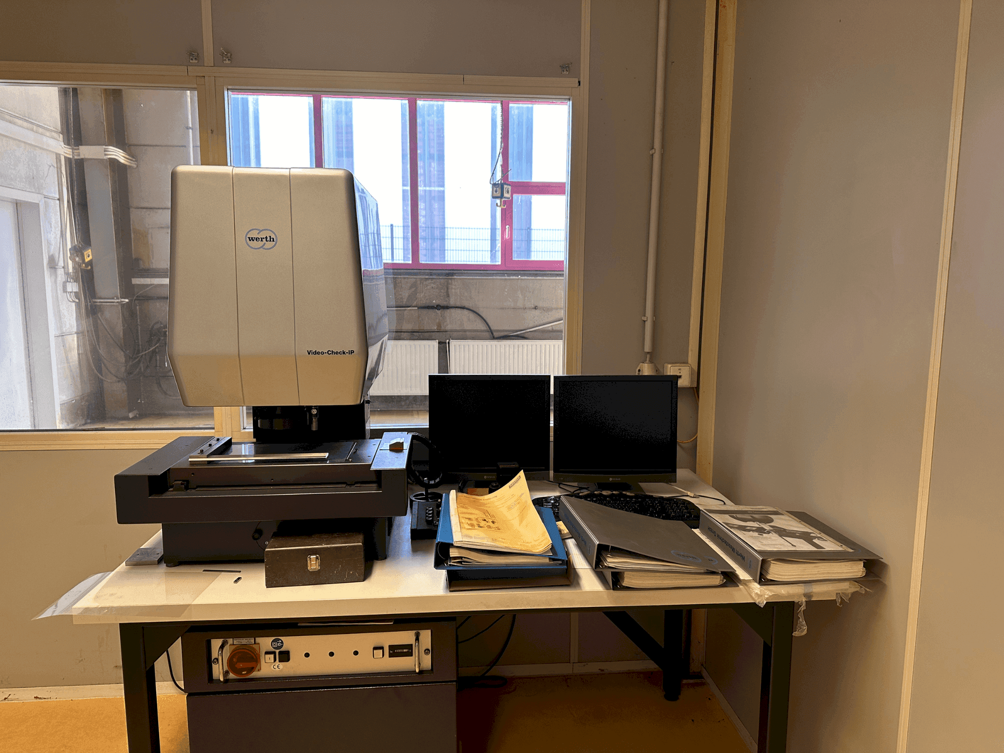 Masina Werth Video-Check IP 250x125 3D CNC eestvaade