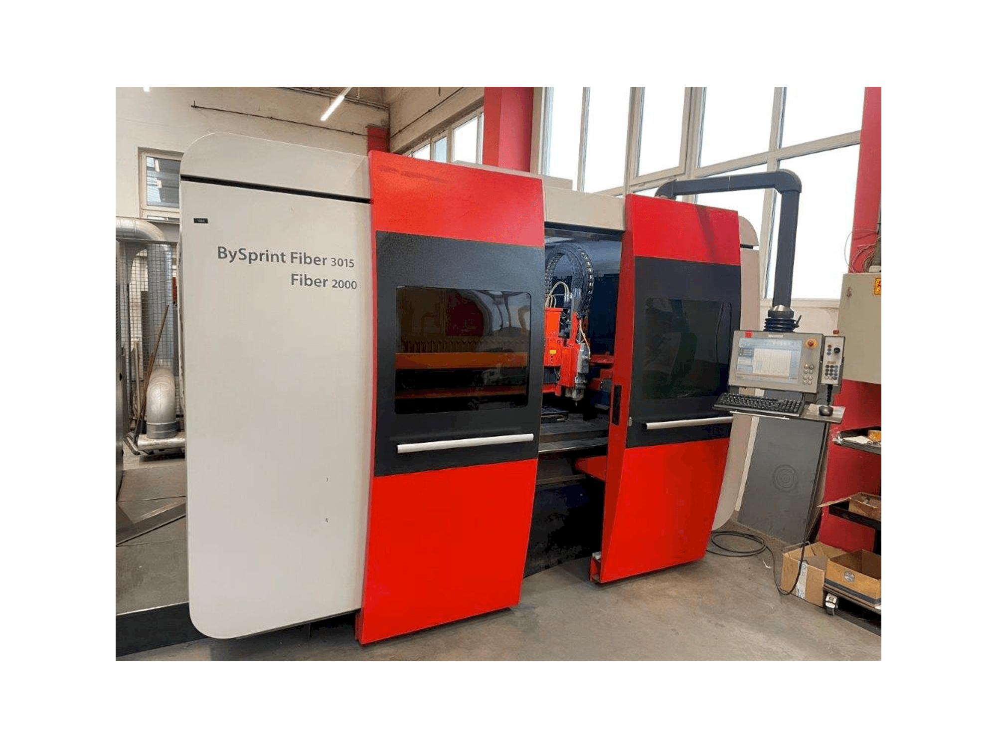 Masina Bystronic BySprint Fiber 3015 vasaku külje vaade