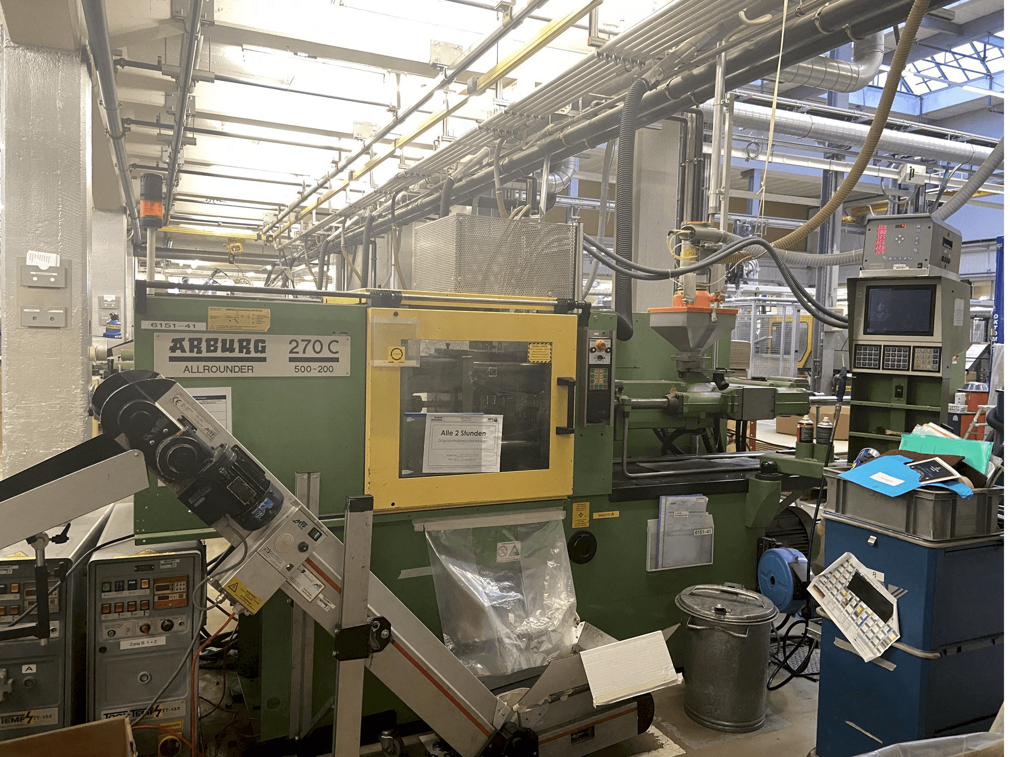 Masina Arburg ALLROUNDER 270 C 500 - 200 eestvaade