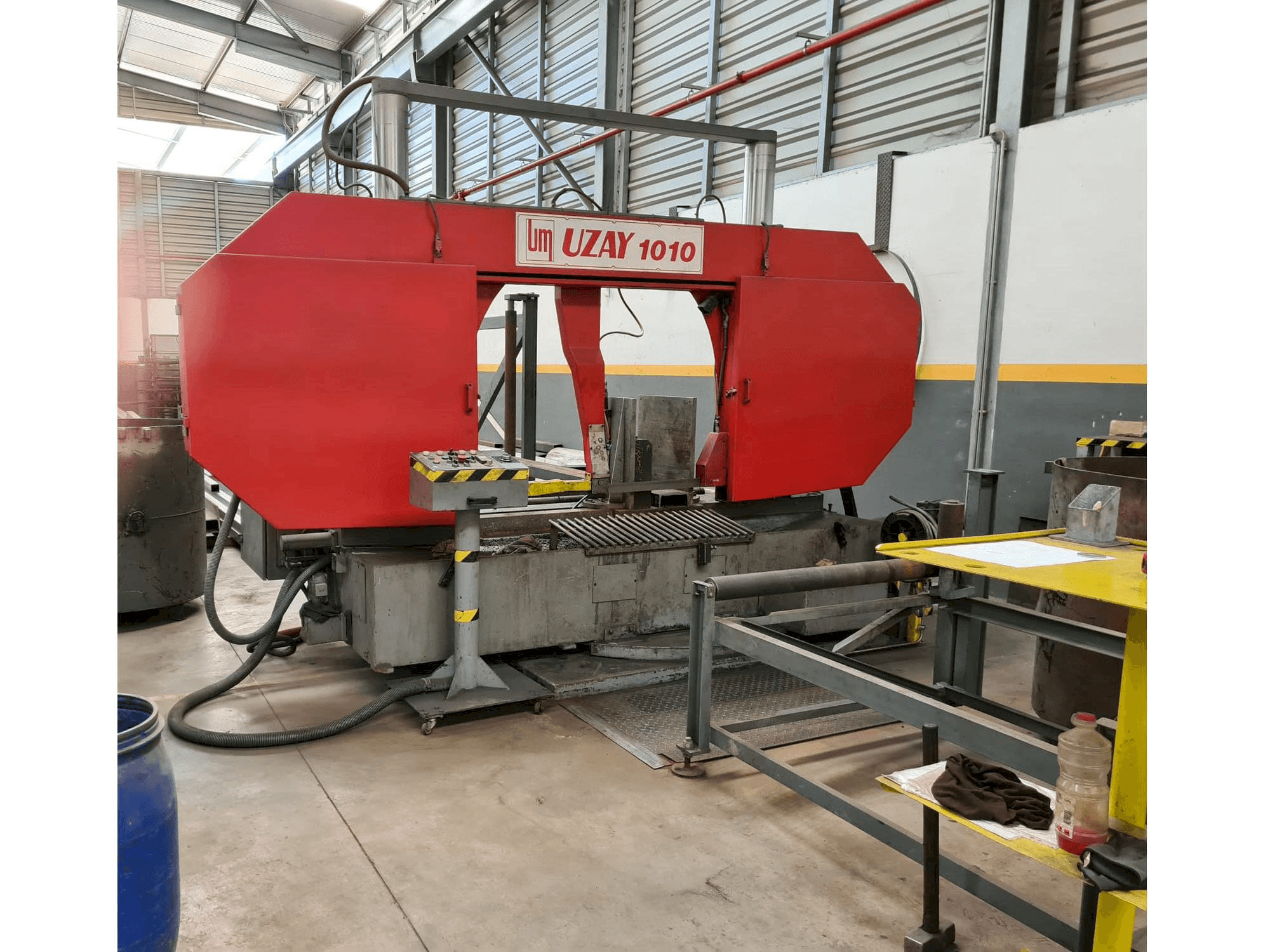 Masina UZAY MAKINA UMSY 1010 eestvaade