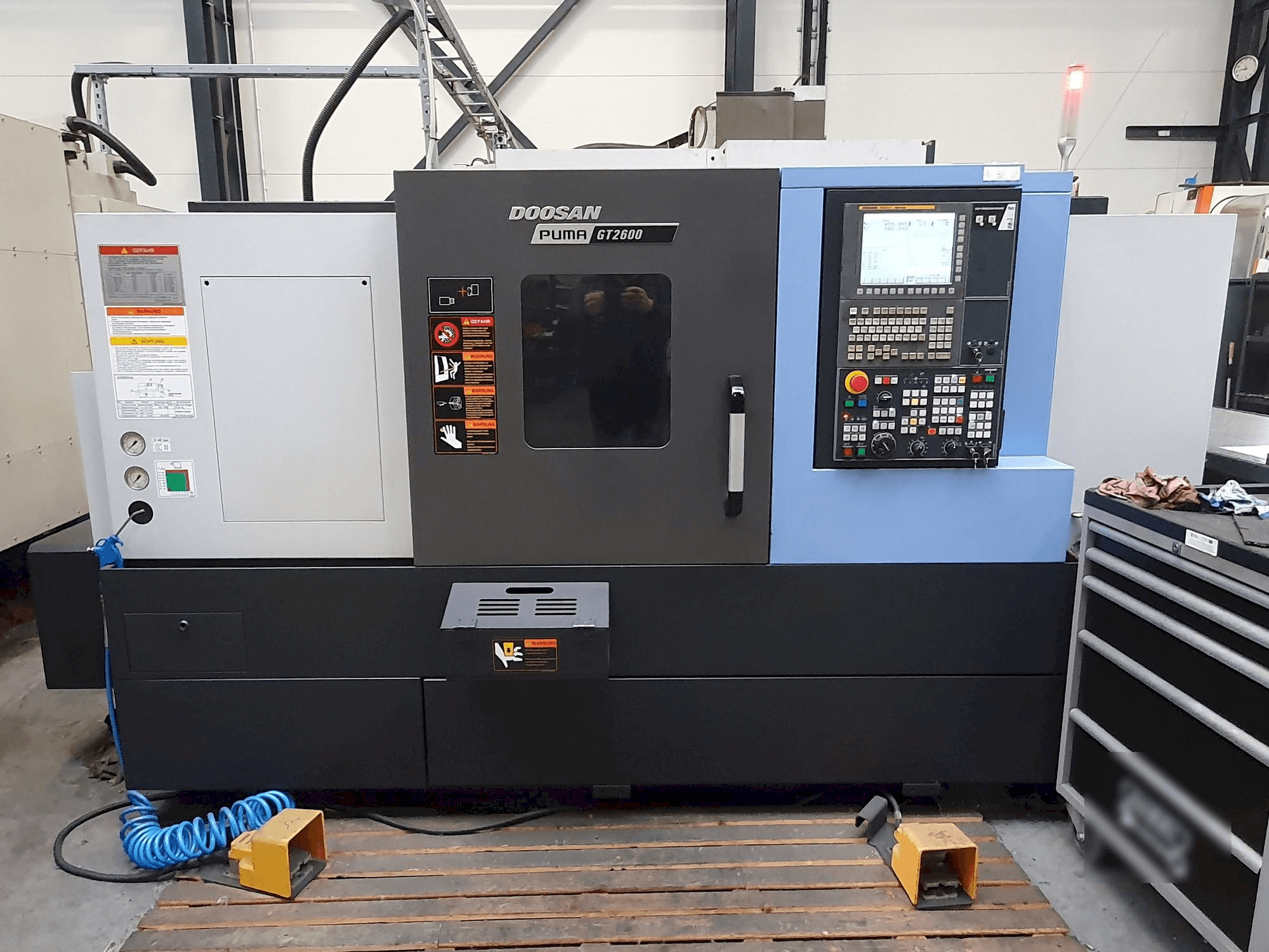 Masina Doosan PUMA GT2600 eestvaade