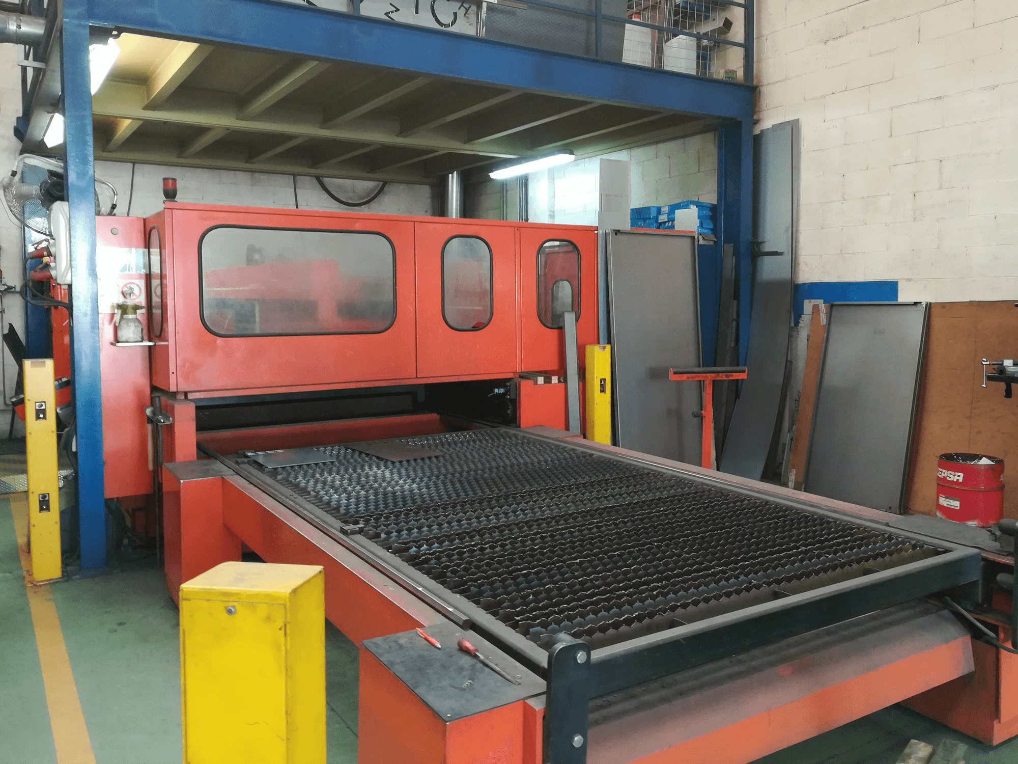 Masina Bystronic Bystar 3015 eestvaade