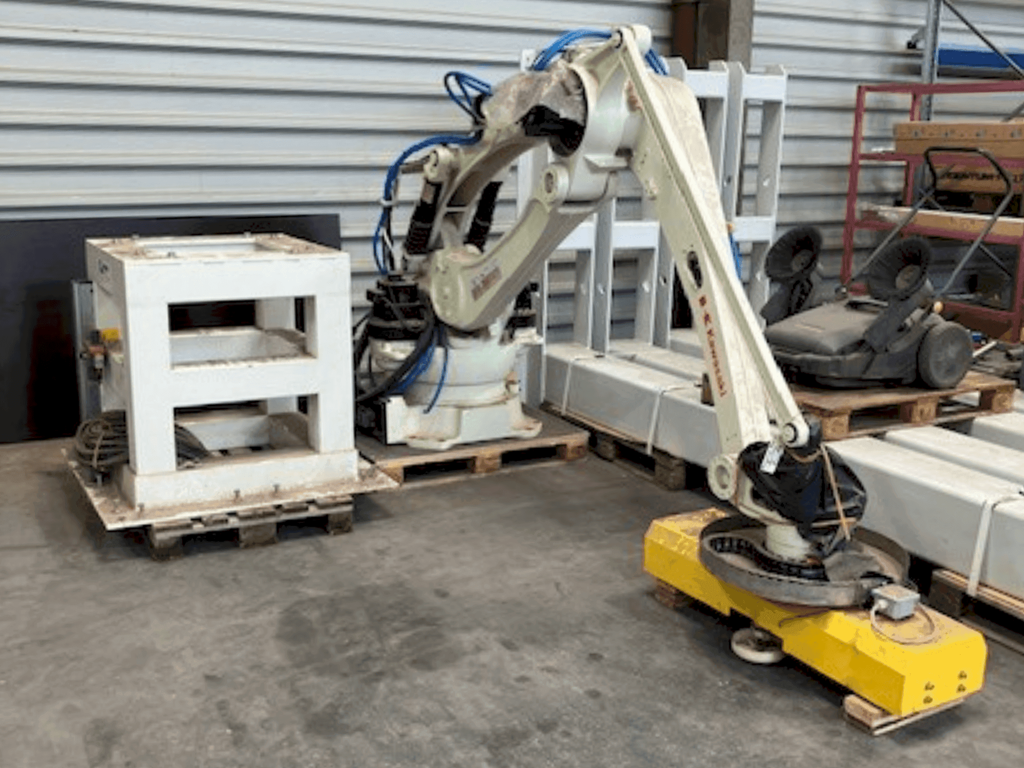 Masina Kawasaki 3CP180L-AC03 (2018) eestvaade