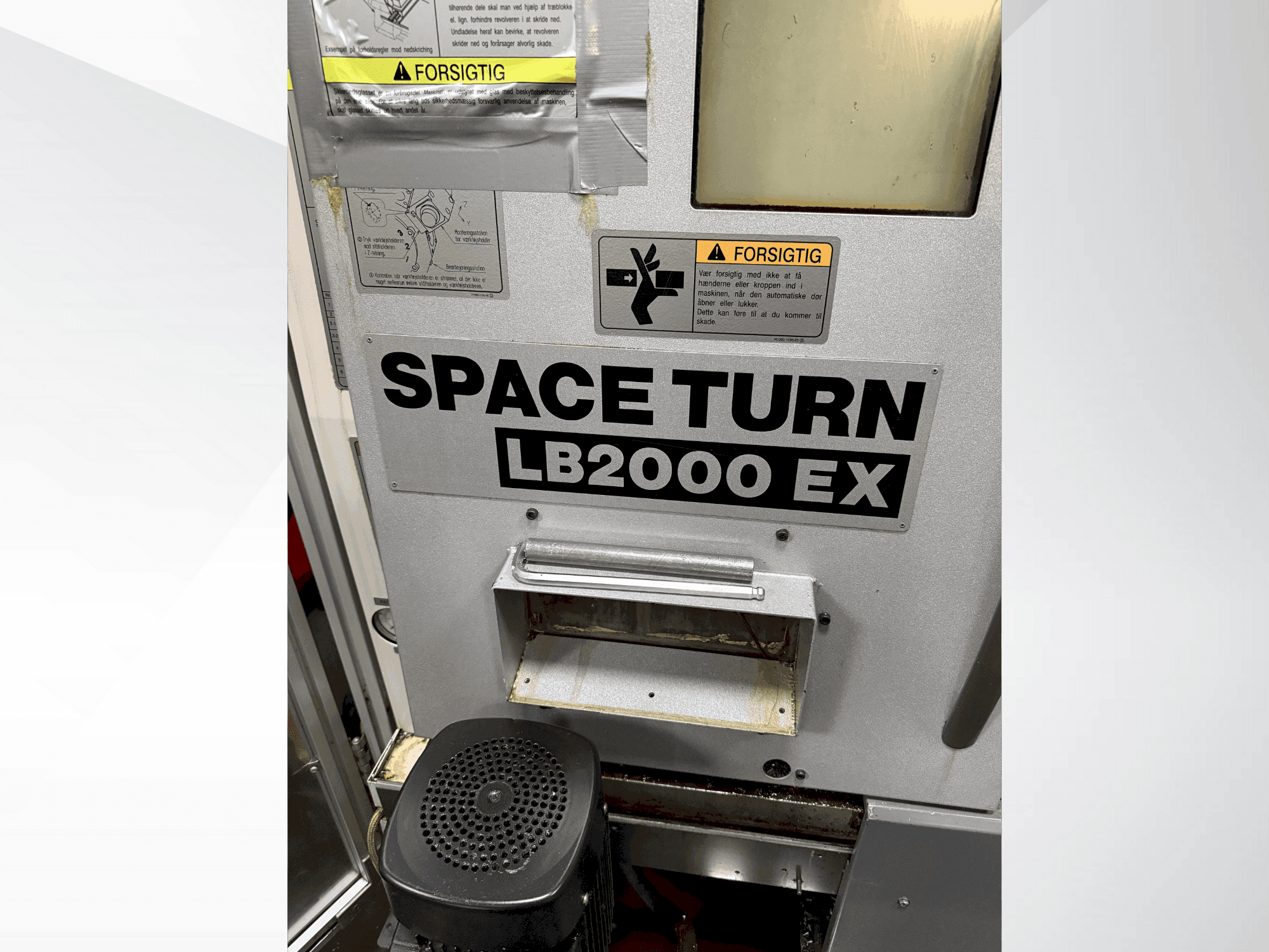 Masina Okuma Space Turn LB2000 EX eestvaade