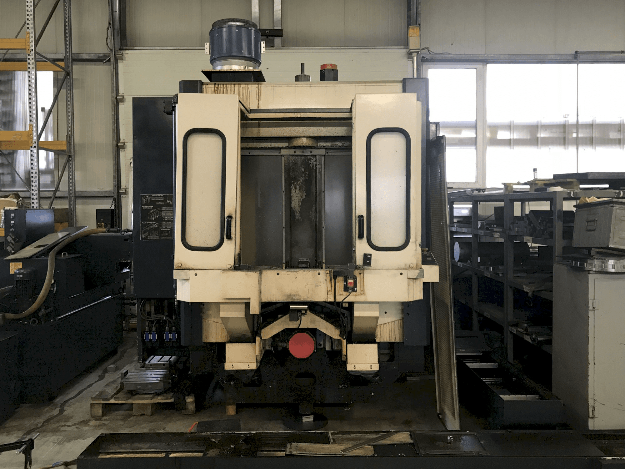 Masina Makino A55-A40 eestvaade