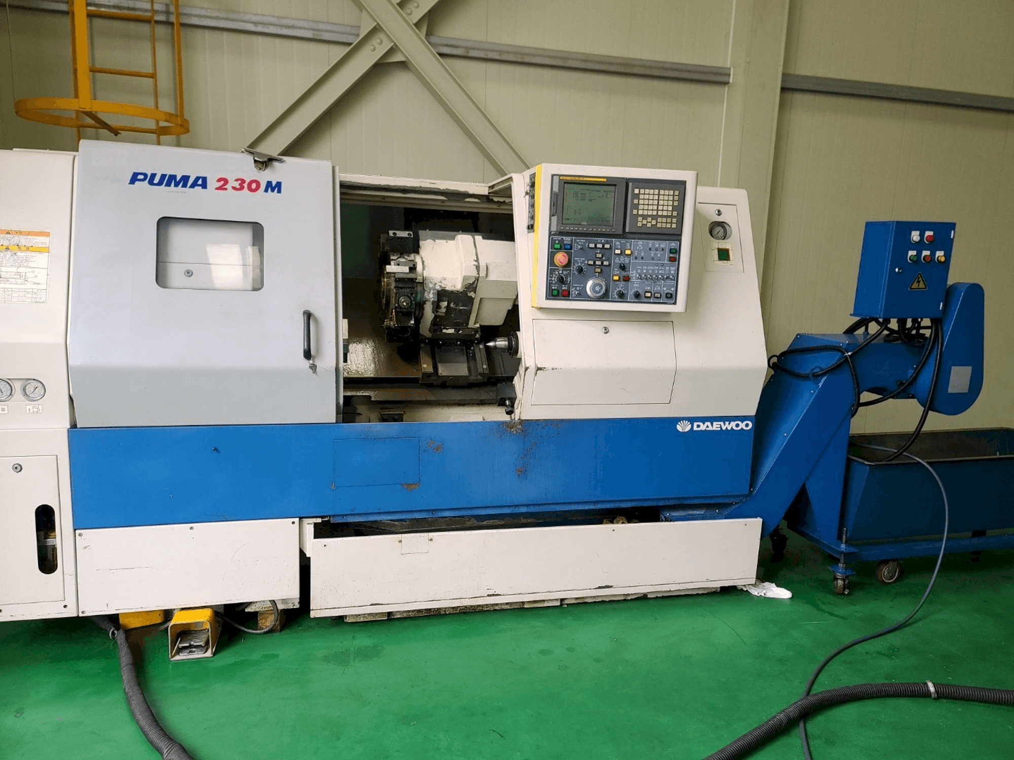 Masina Doosan PUMA 230MB eestvaade