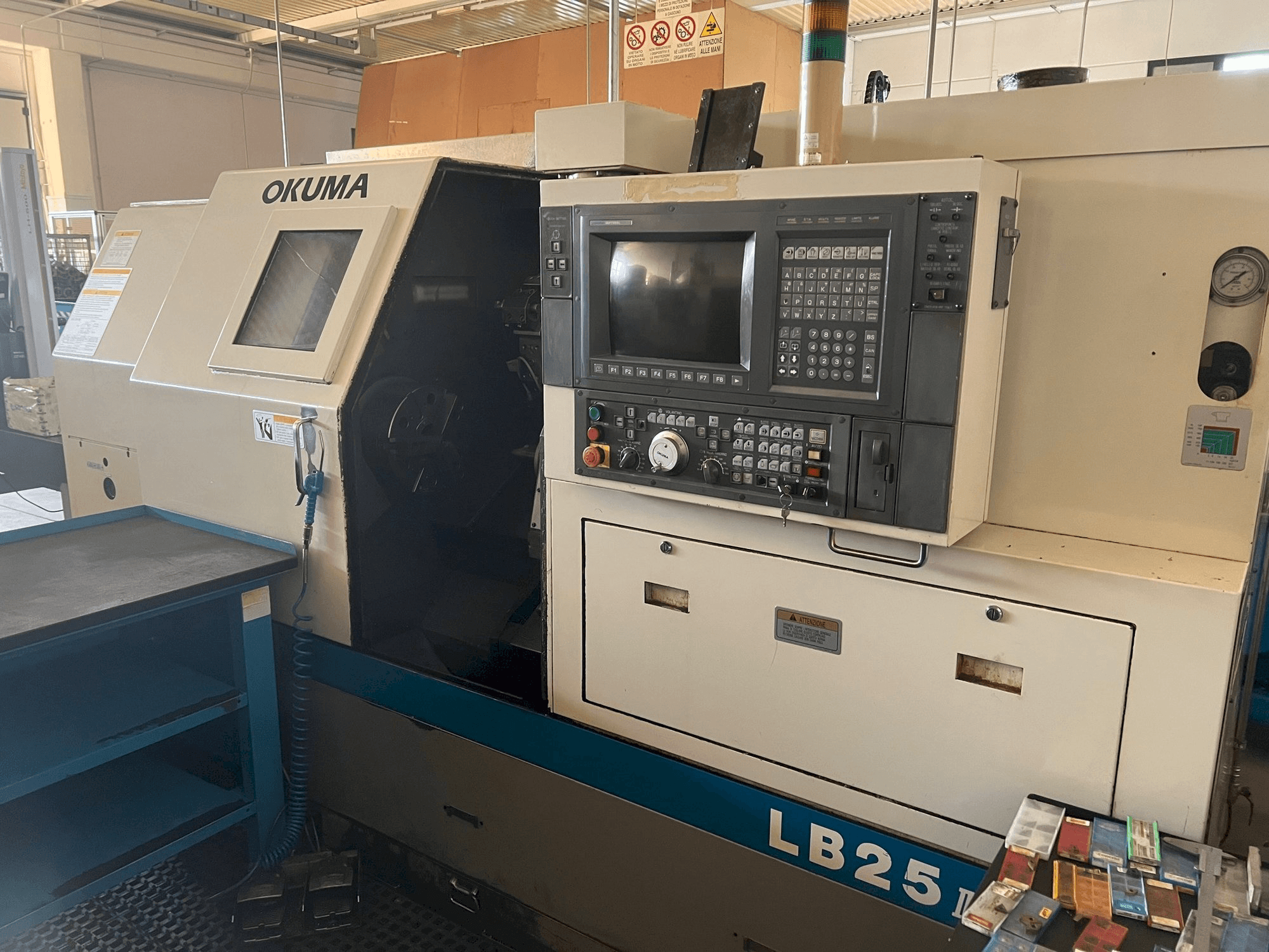 Masina Okuma LB 25 II eestvaade