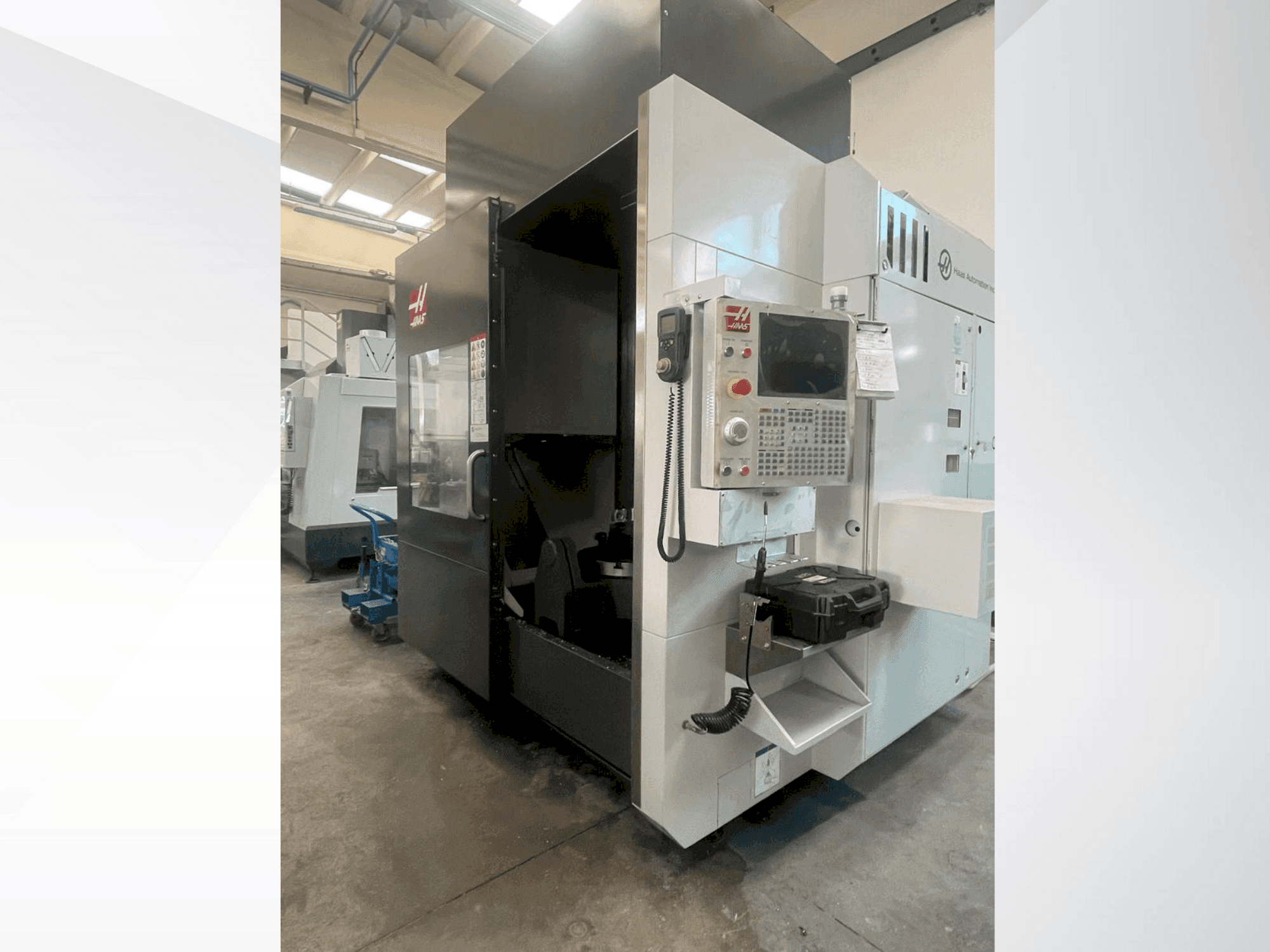 Masina HAAS UMC750SS eestvaade