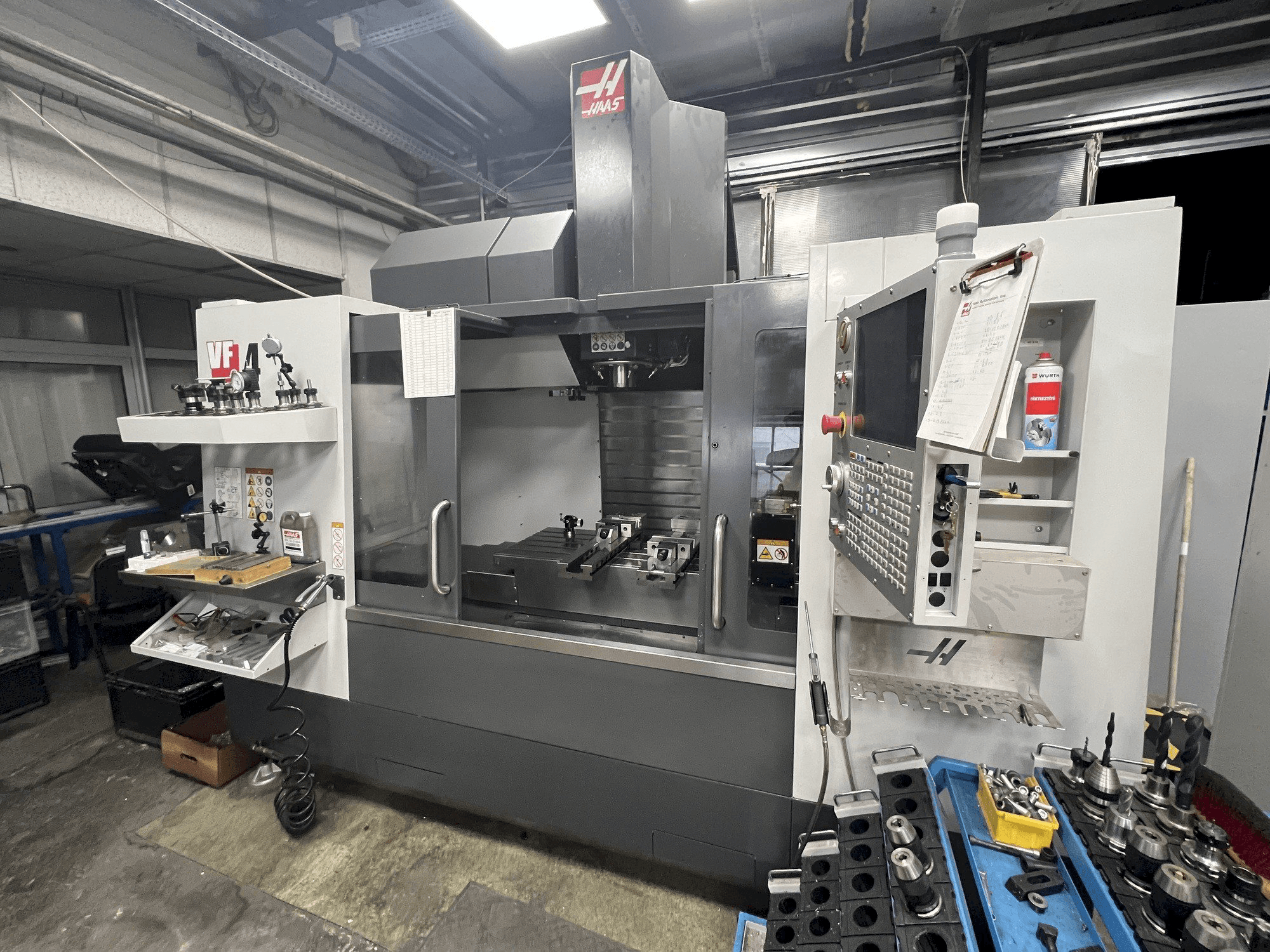 Masina HAAS VF-4 eestvaade