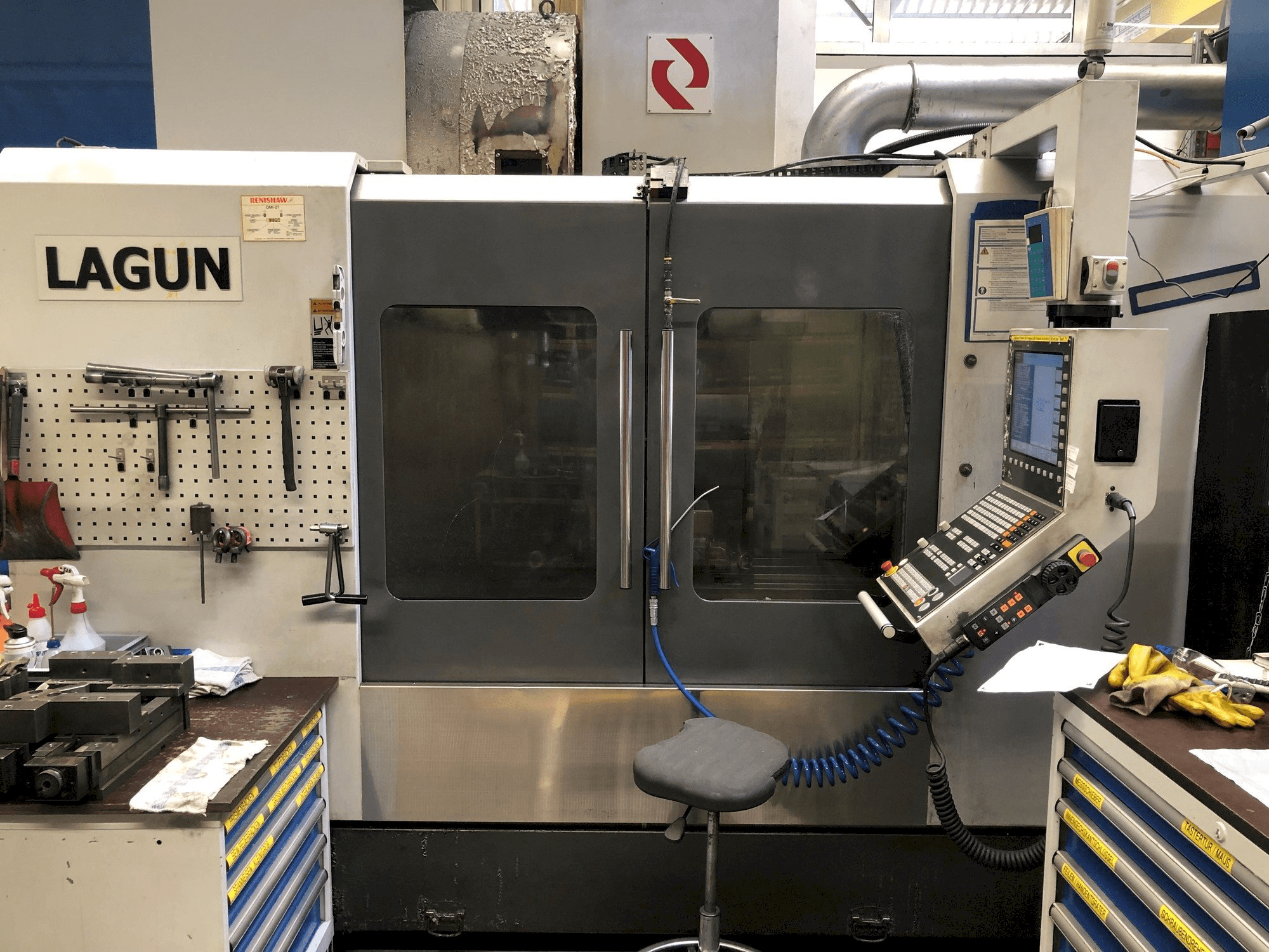 Masina LAGUN L1400 eestvaade