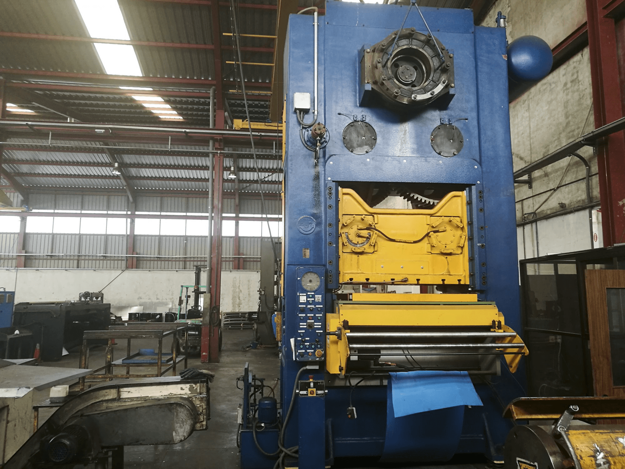 Masina SMERAL LDO 500S eestvaade