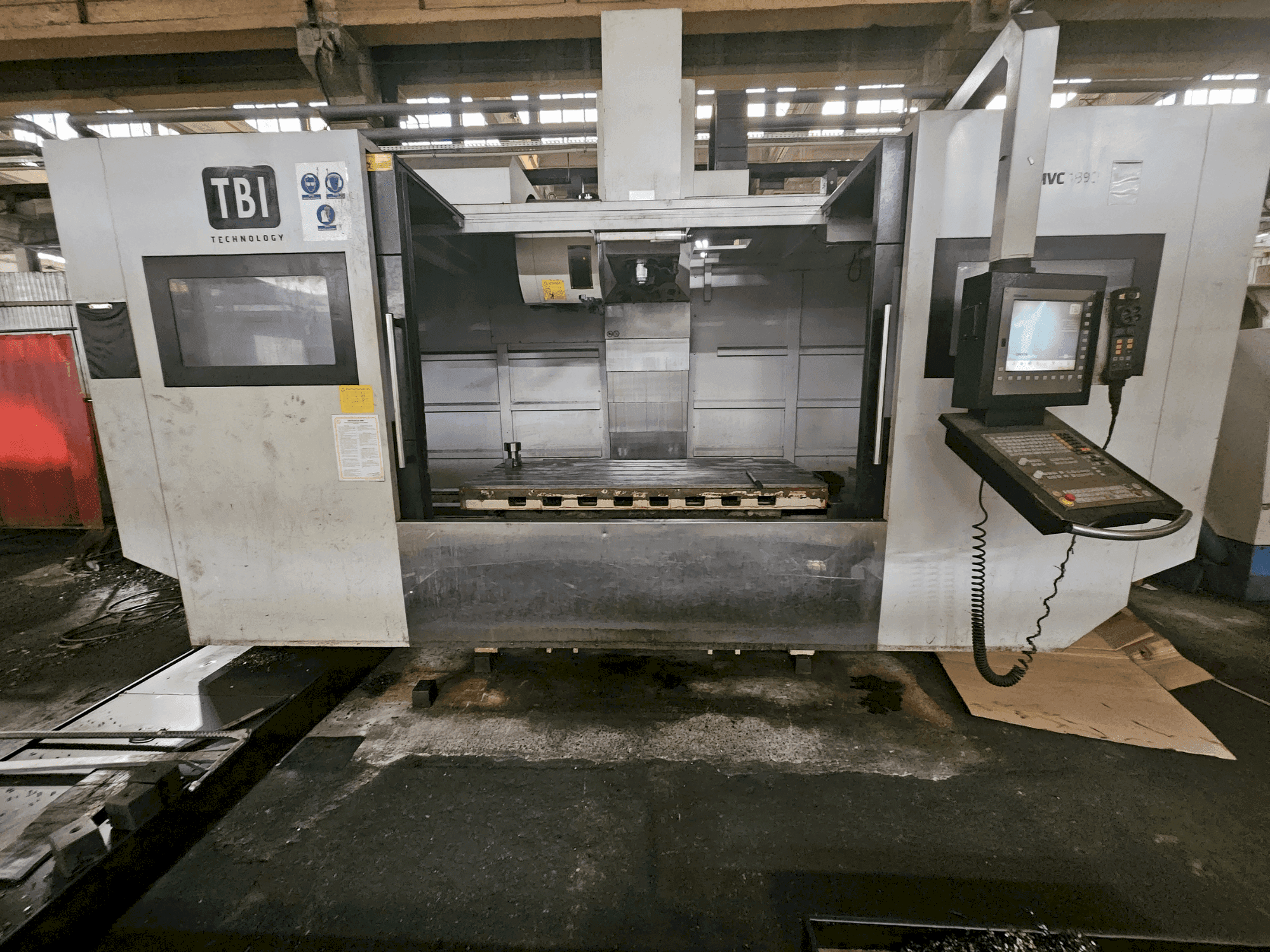 Masina TBI MVC 1890 eestvaade