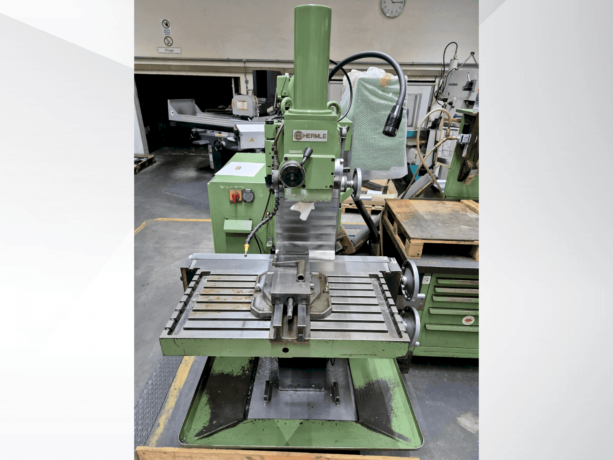 Masina HERMLE UWF 801 eestvaade