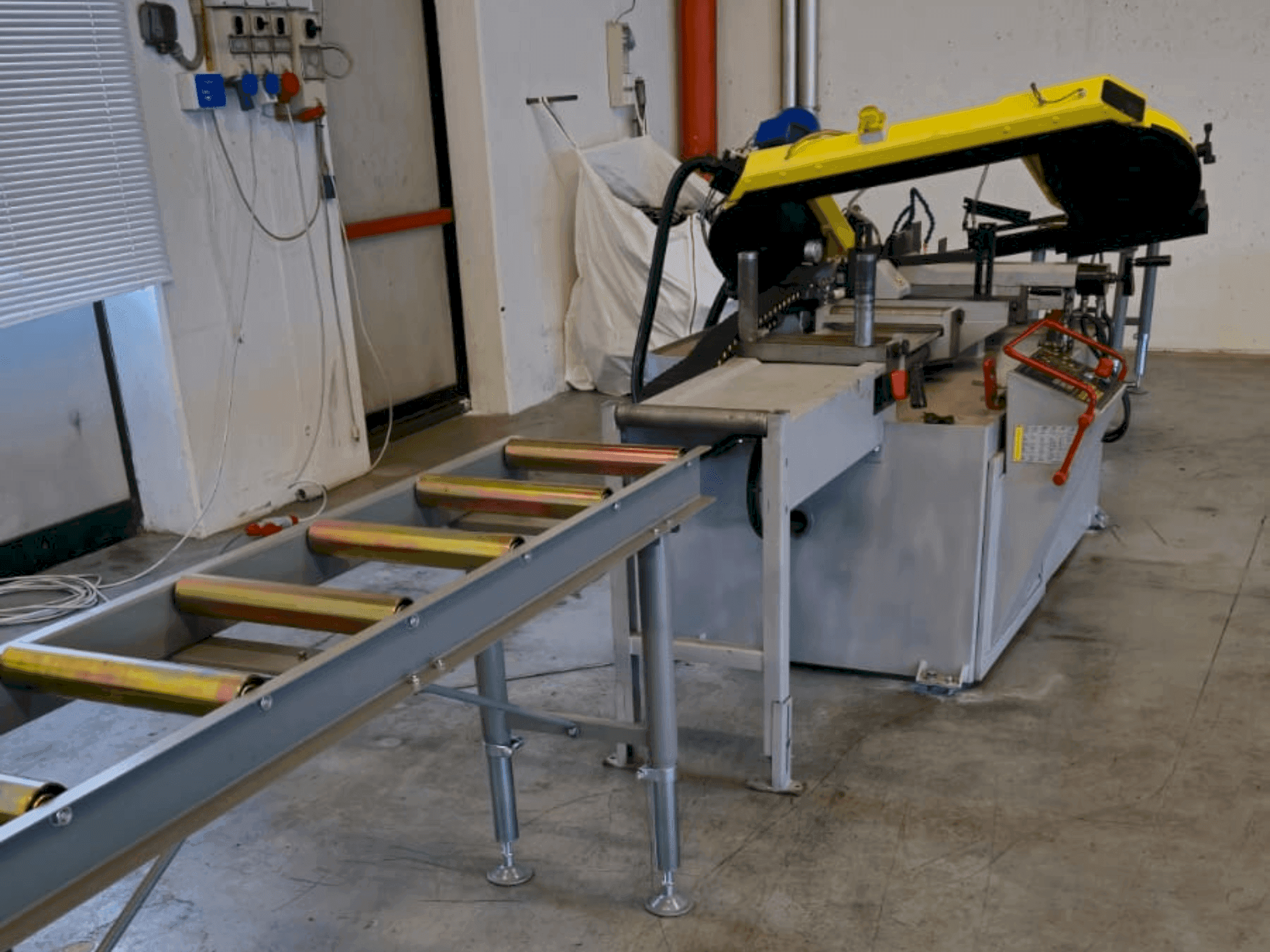 Masina FMB JUPITER eestvaade