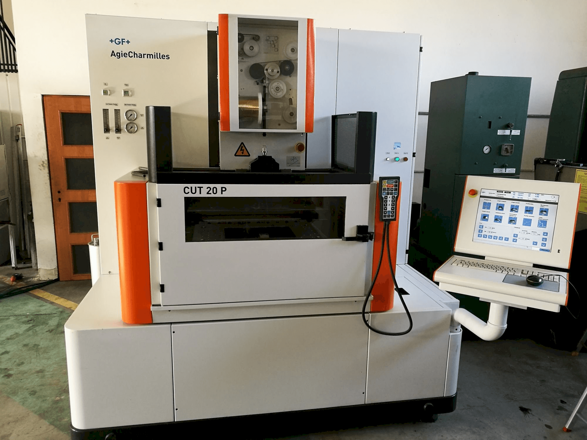 Masina AgieCharmilles CUT 20 P eestvaade