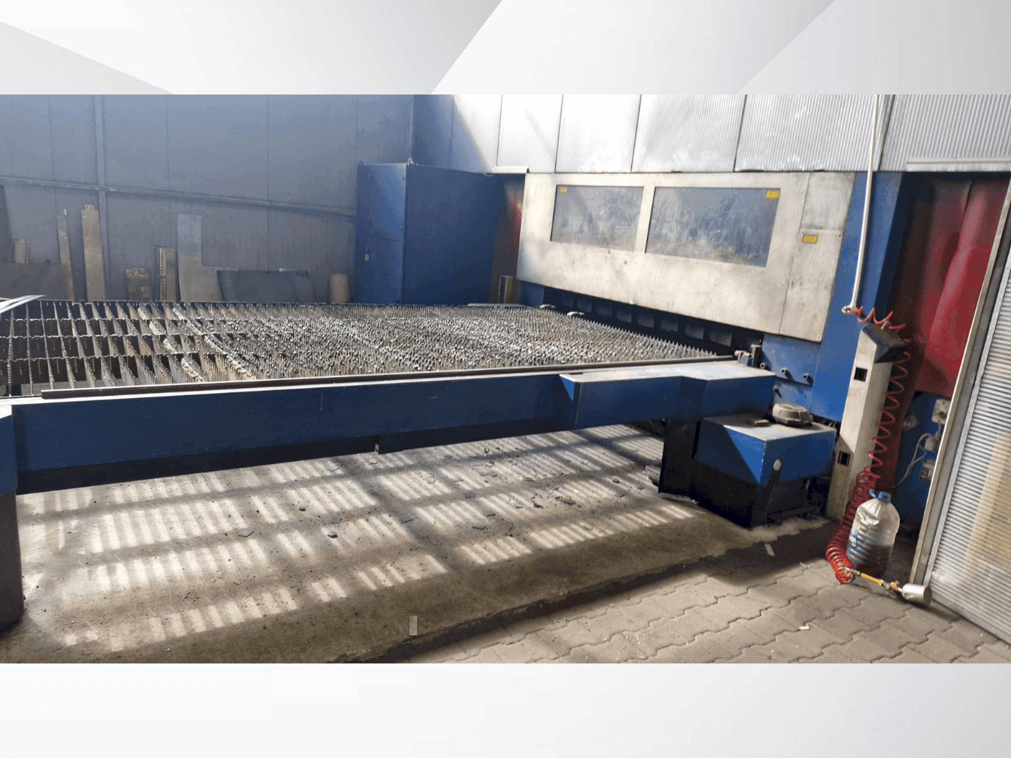 Masina TRUMPF TRUMATIC L 4030 eestvaade