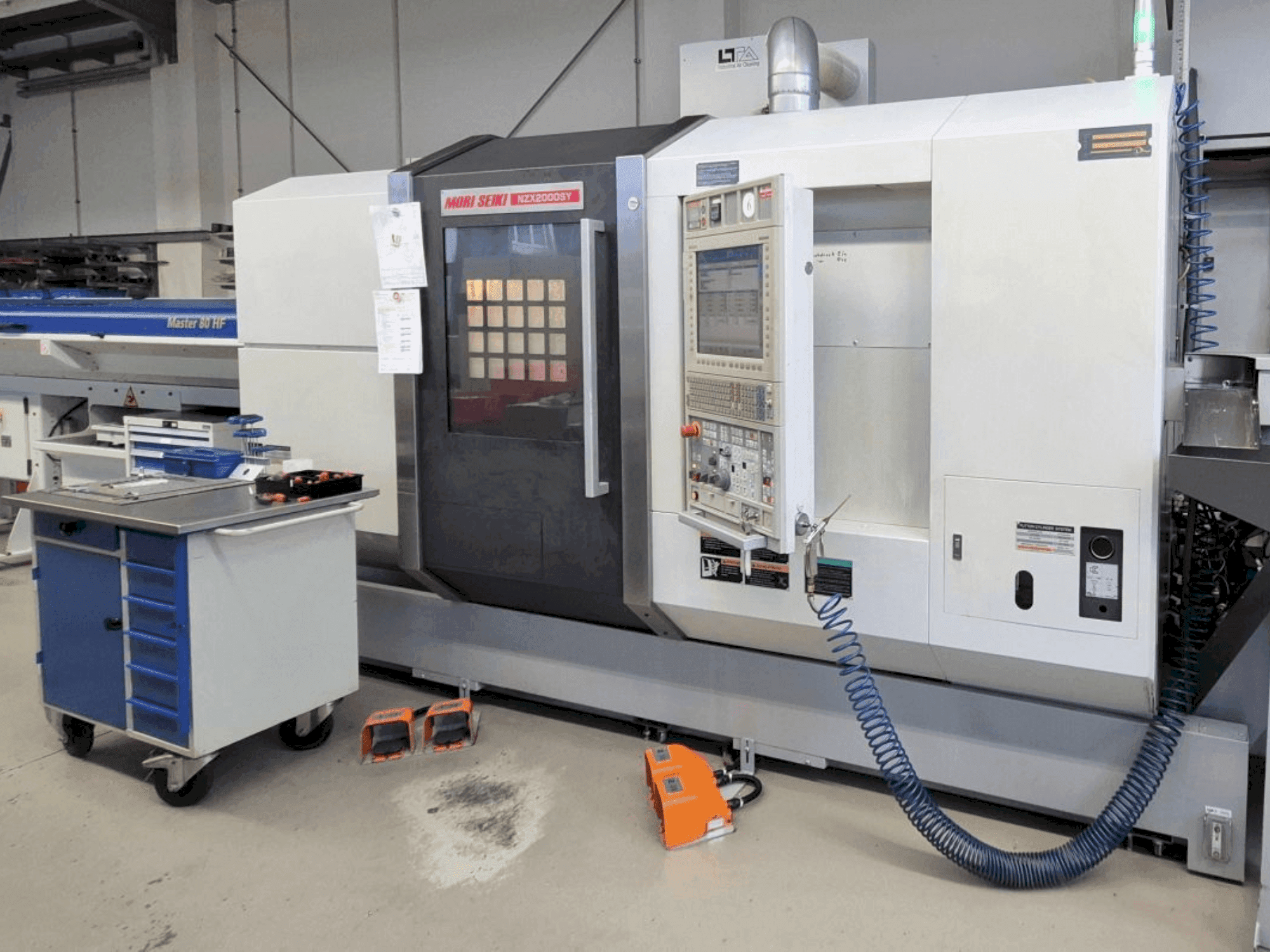 Masina MORI SEIKI NZX2000/800SY eestvaade