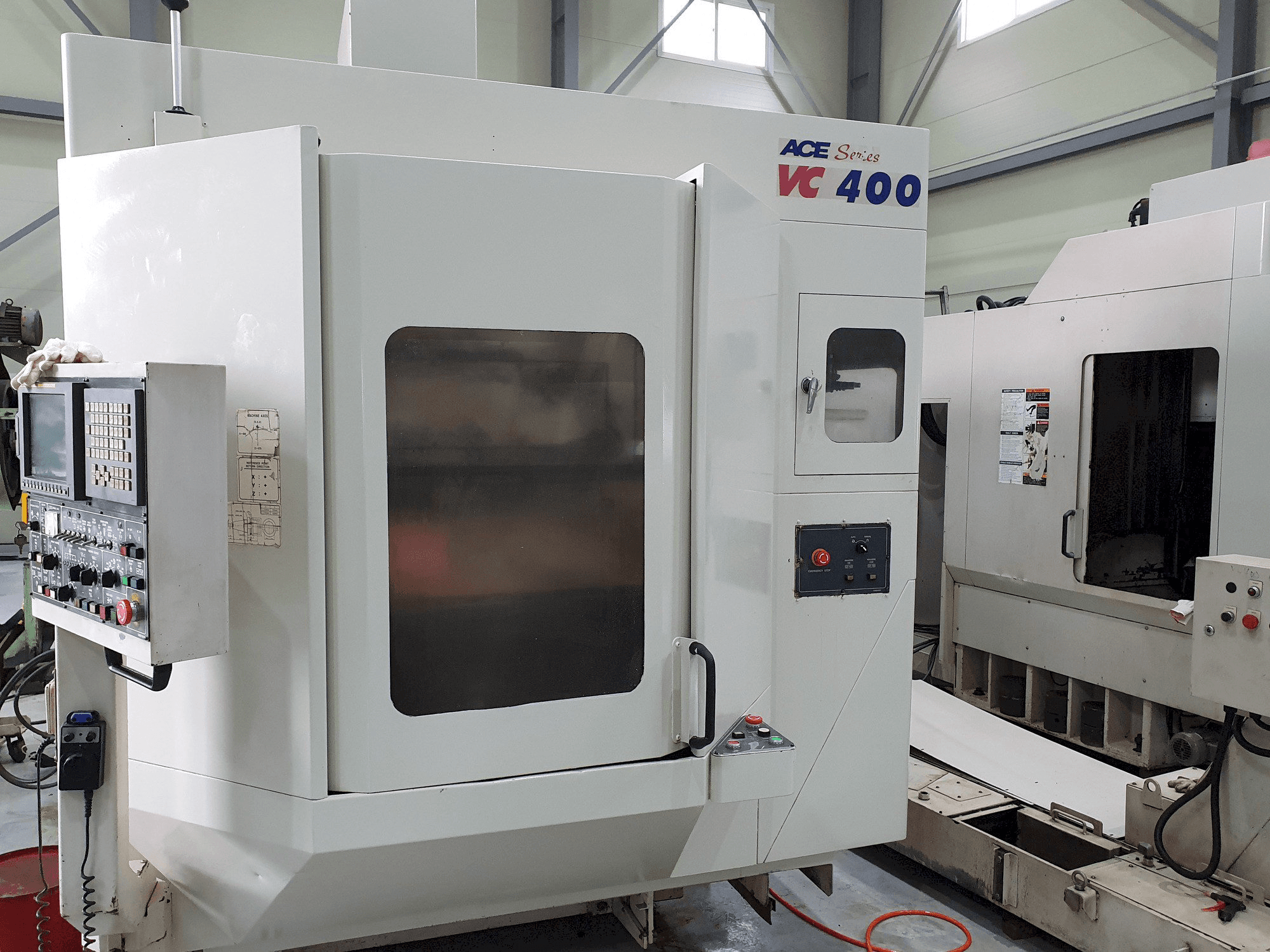 Masina DAEWOO Doosan Ace VC400 eestvaade