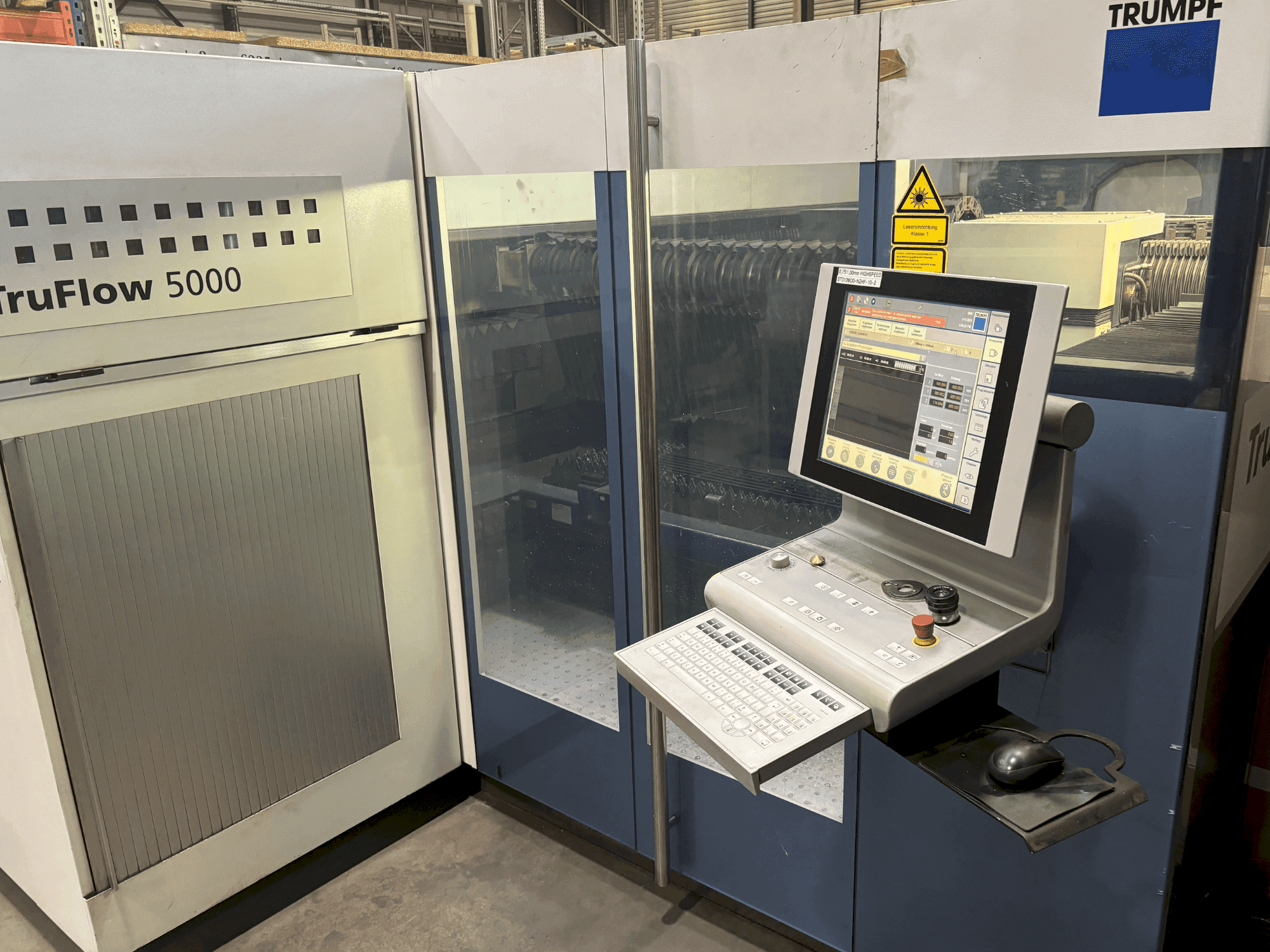 Masina TRUMPF TruLaser 3030 eestvaade