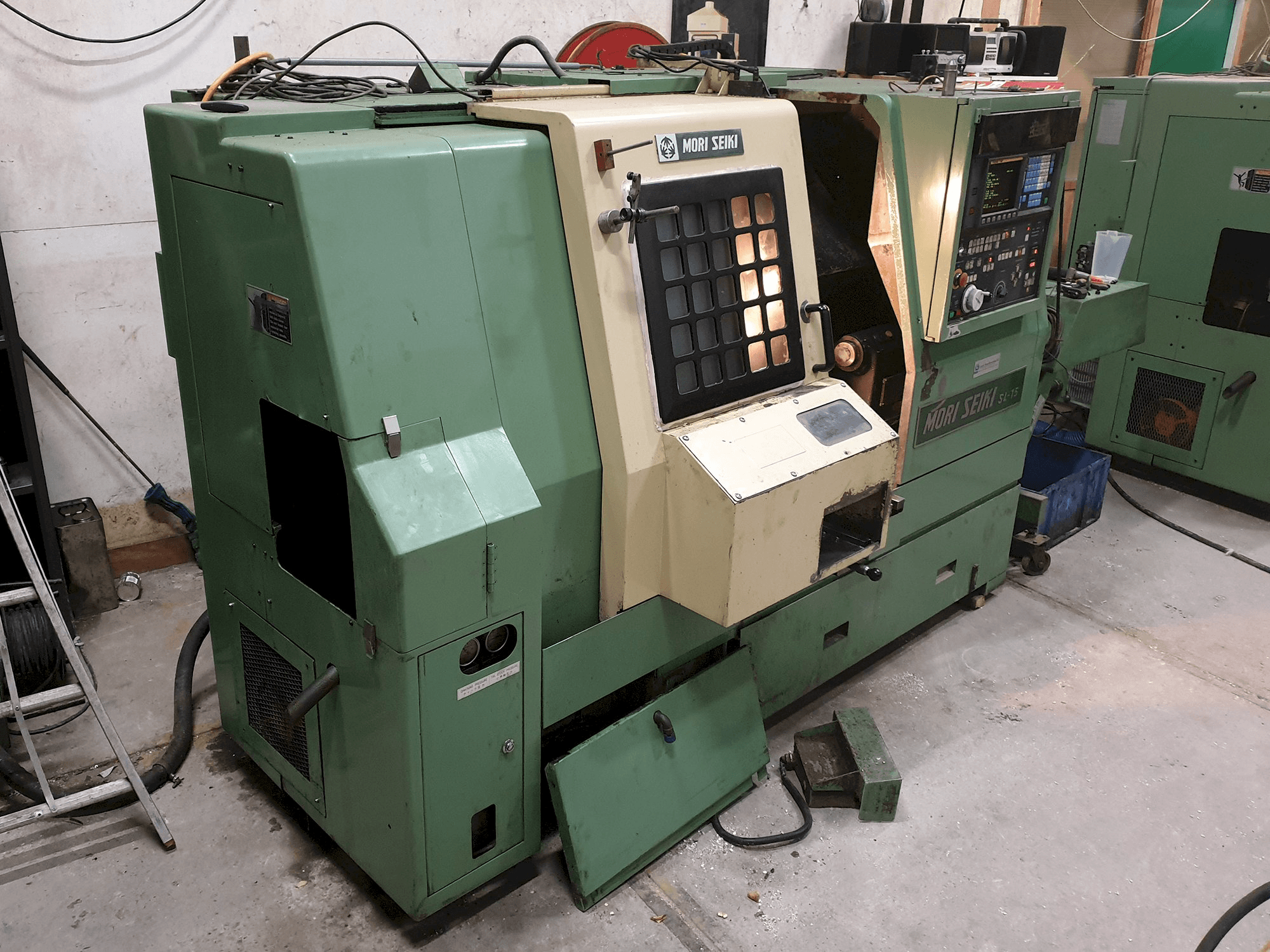 Masinavaade MORI SEIKI SL-15 vasakult