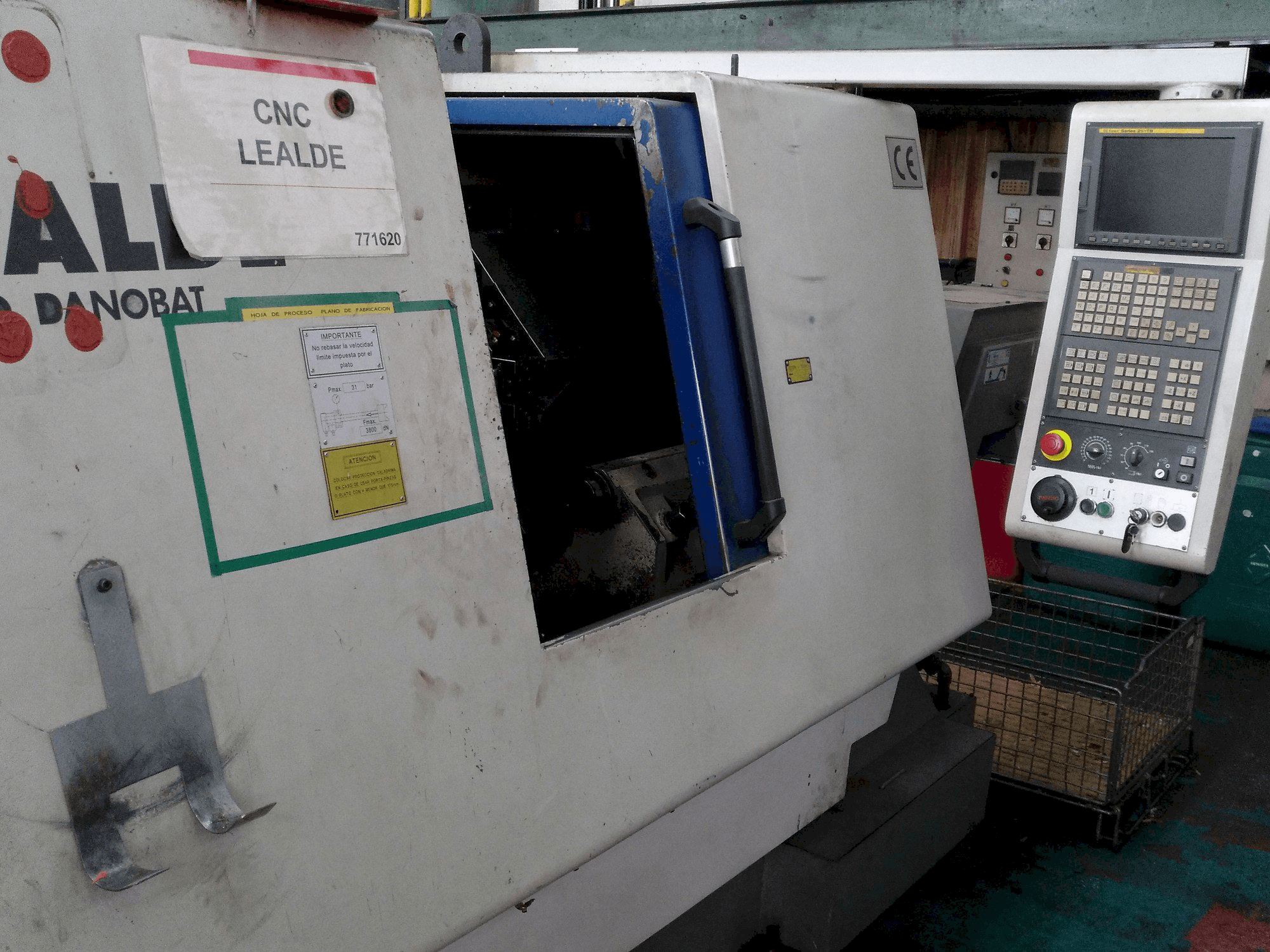 Masina Lealde TNC 10 eestvaade