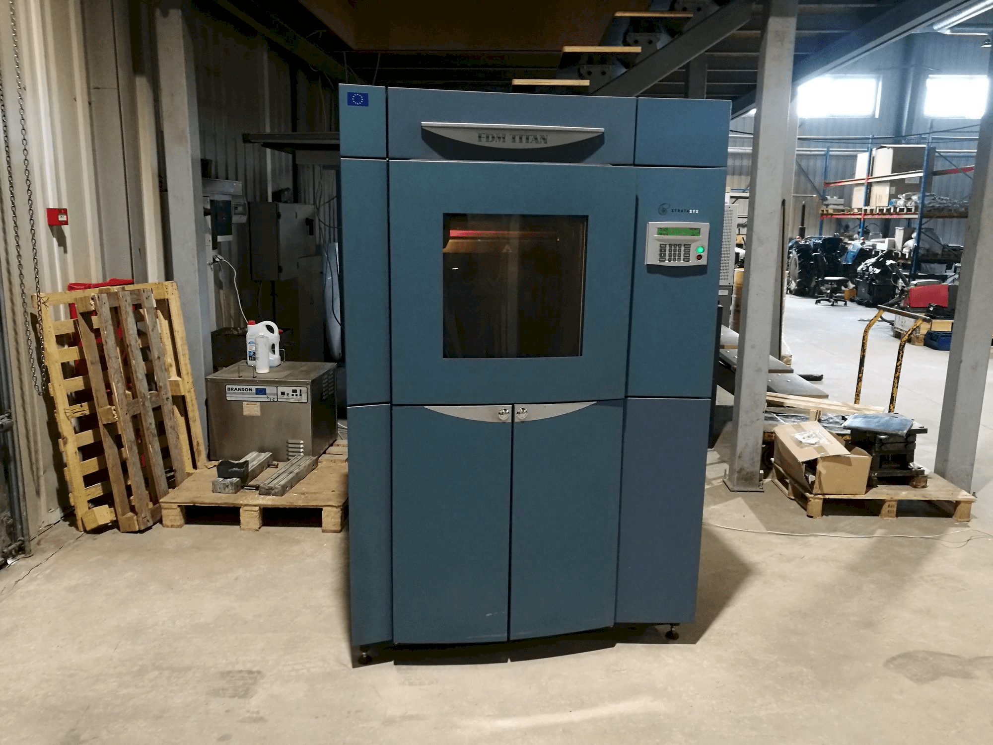 Masina Stratasys FDM Titan eestvaade