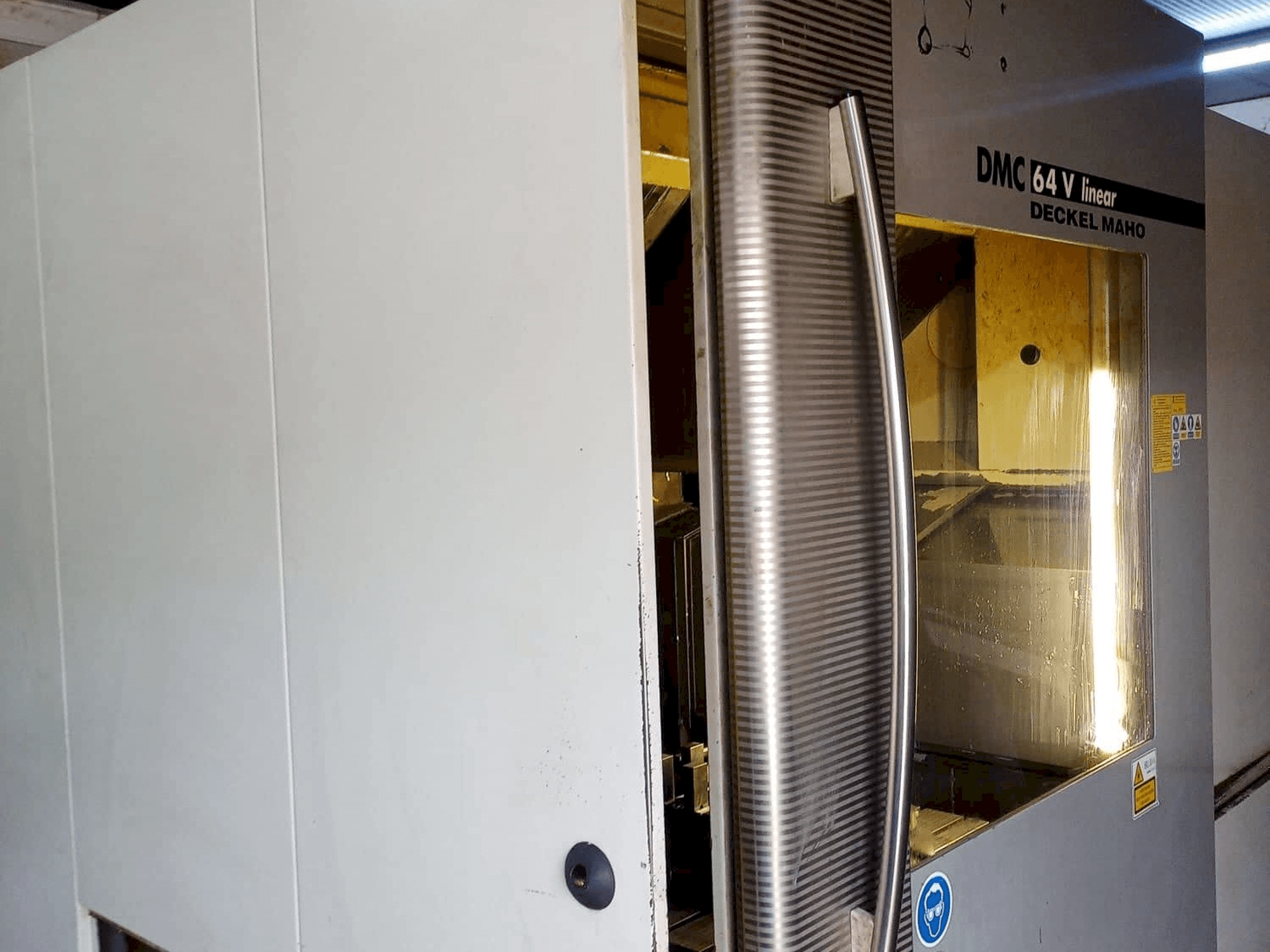 Masina DECKEL MAHO 64v Linear eestvaade