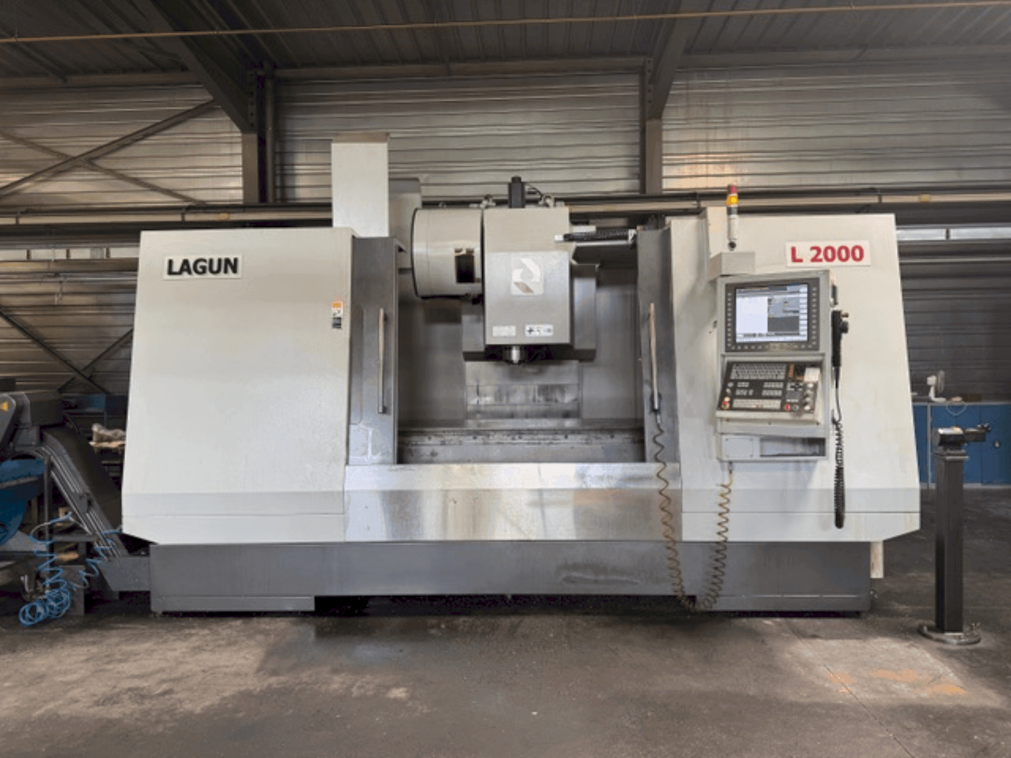 Masina LAGUN L2000 eestvaade