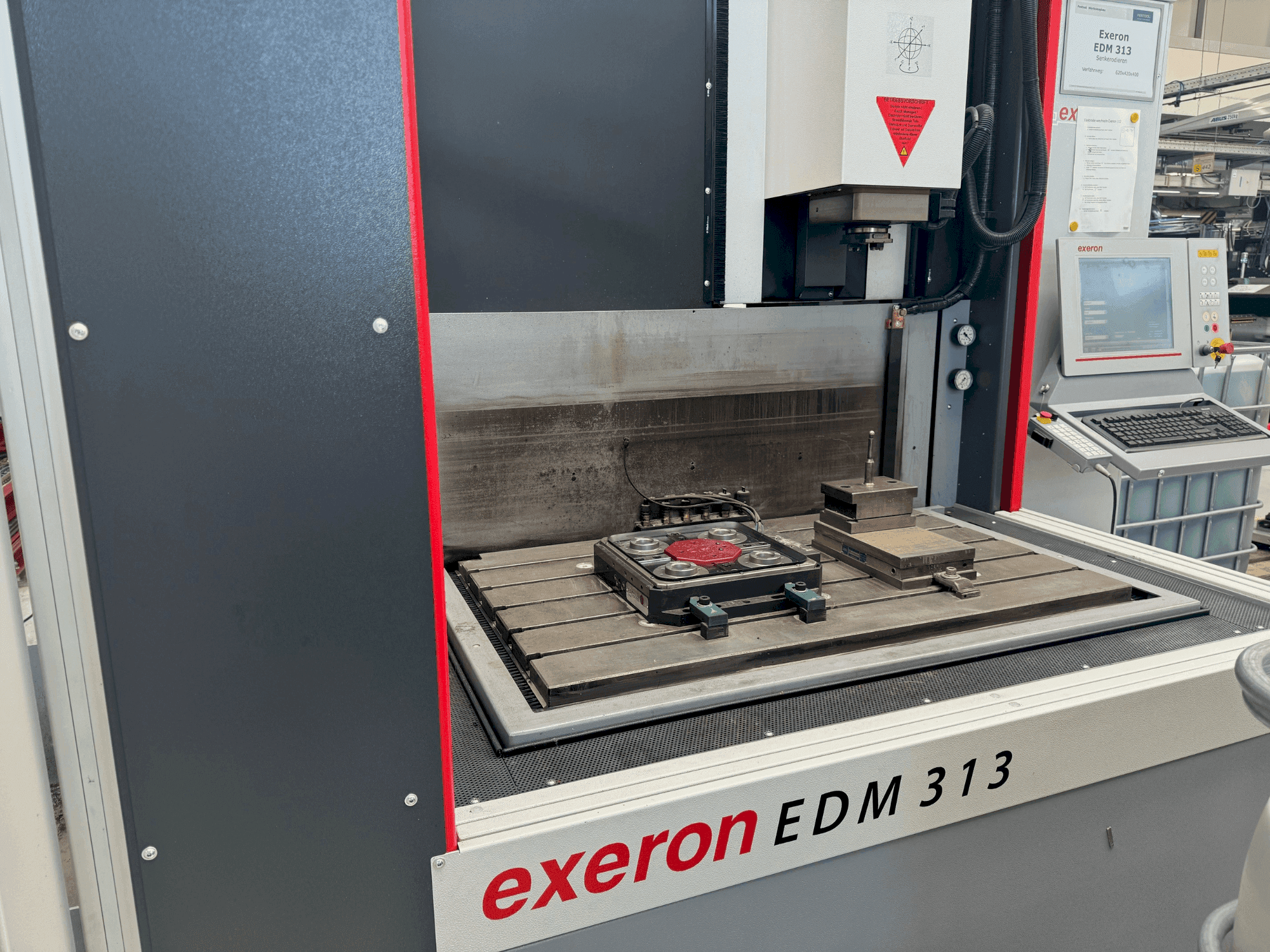 Masina Exeron EDM 313 eestvaade