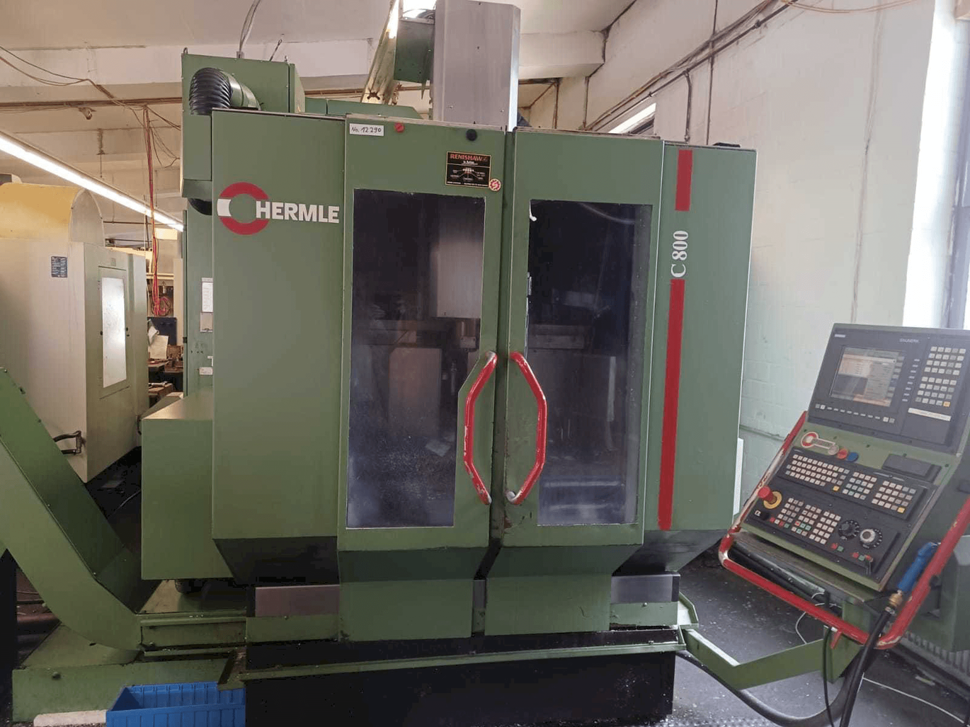 Masina HERMLE C 800 U eestvaade