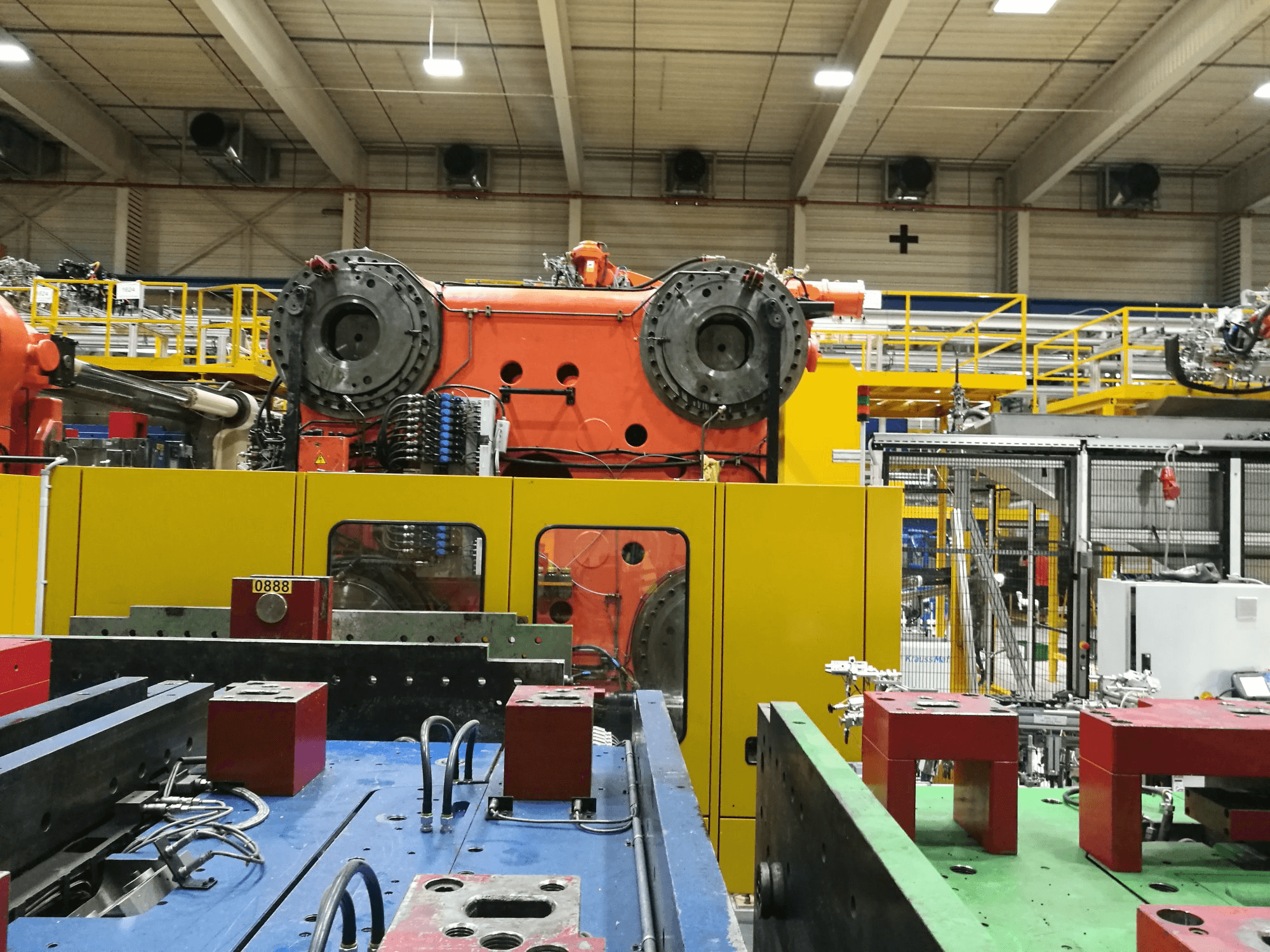 Masina Husky E 3150 RS 170/155 eestvaade