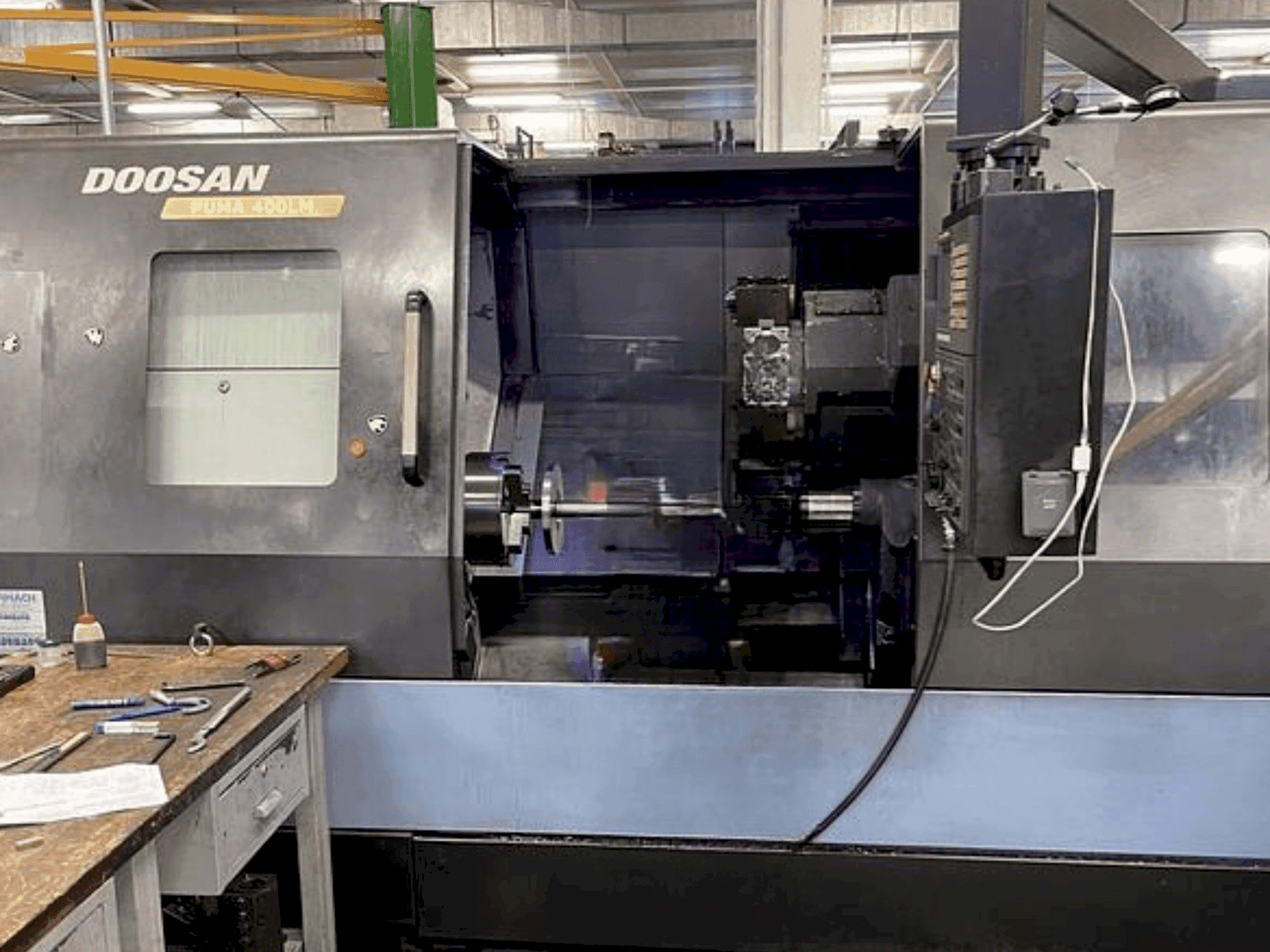 Masina DOOSAN Puma 400 LMA eestvaade