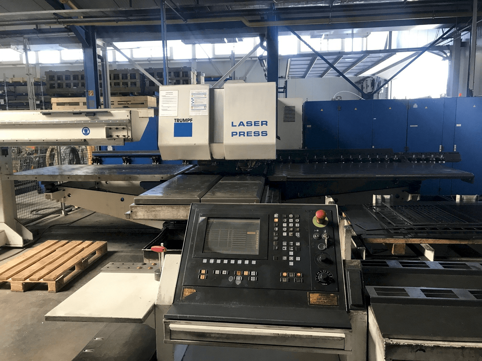 Masina Trumpf Trumatic 600L eestvaade