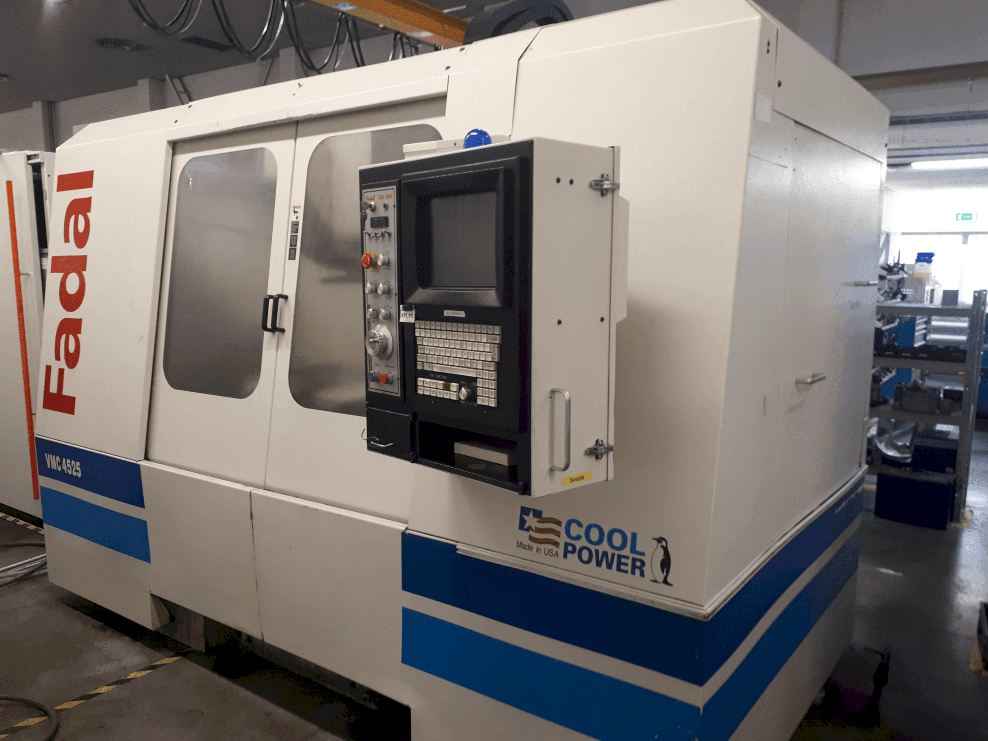 Masina FADAL VMC4525 eestvaade