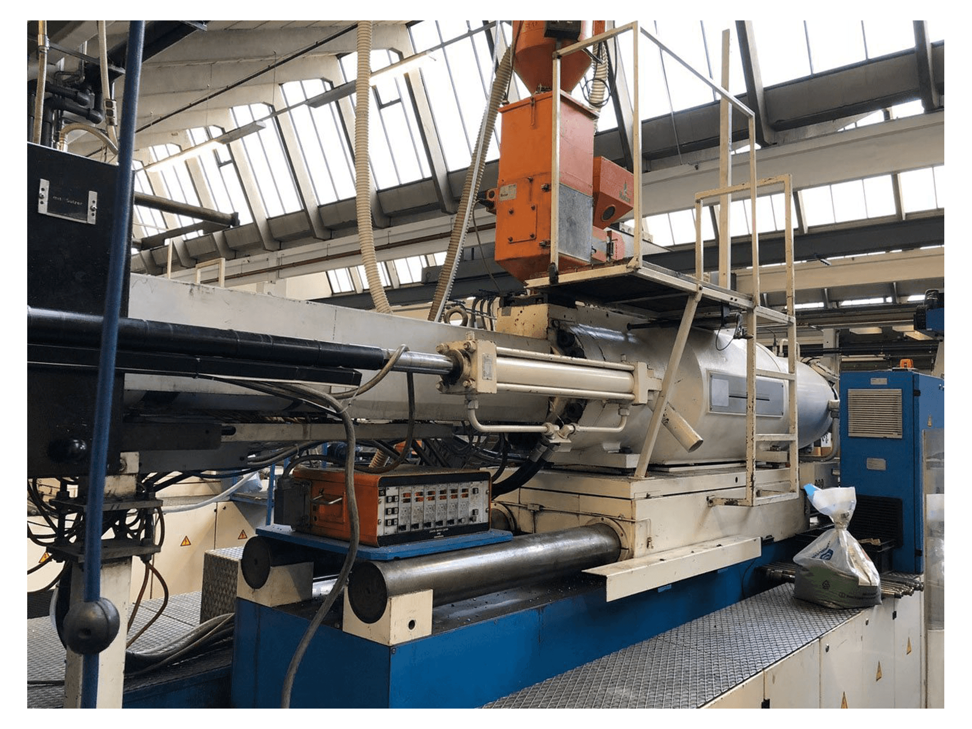 Masina ENGEL ES 7000/800 tööruum