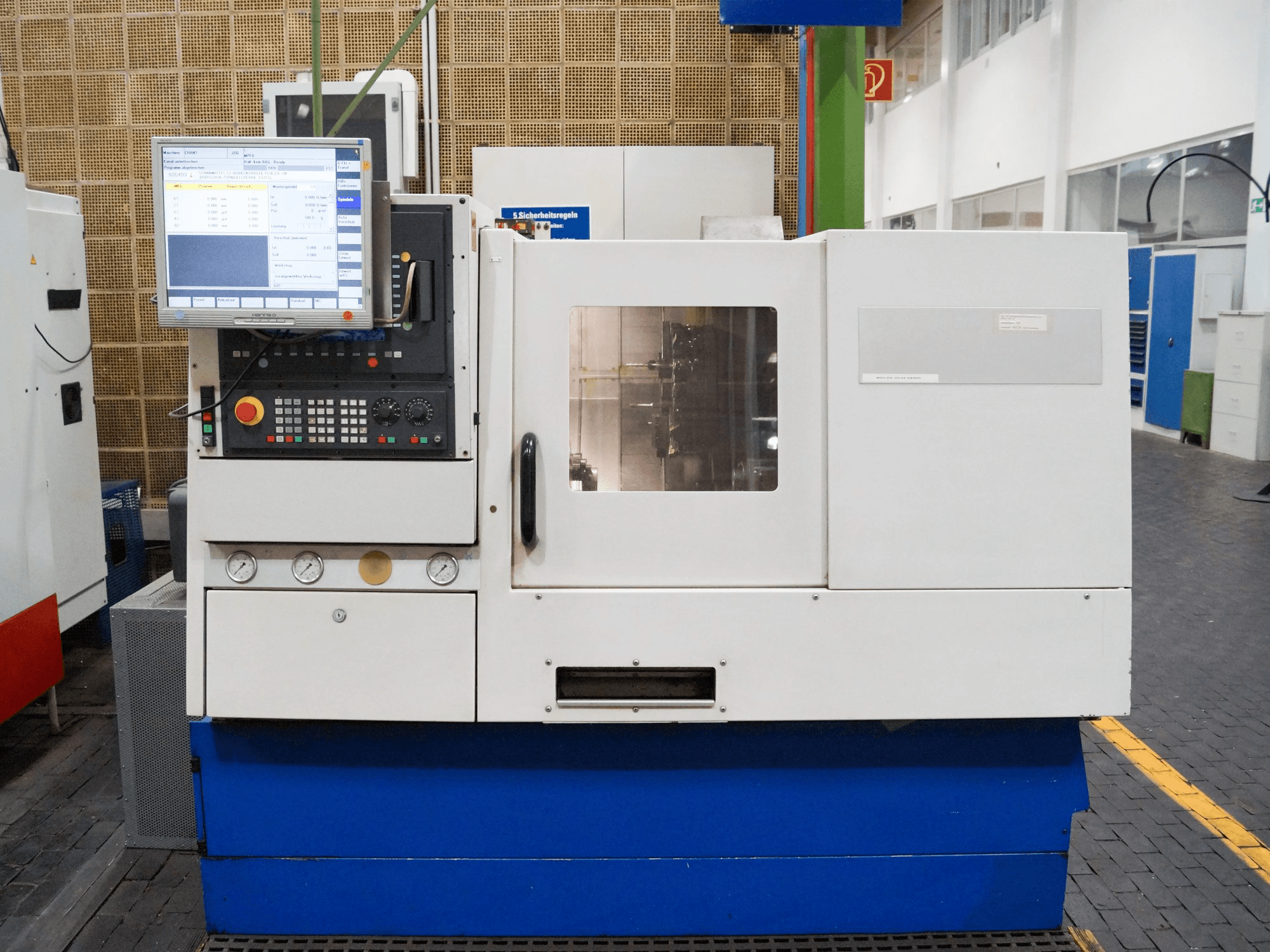 Masina Weiler DZ 42 CNC eestvaade